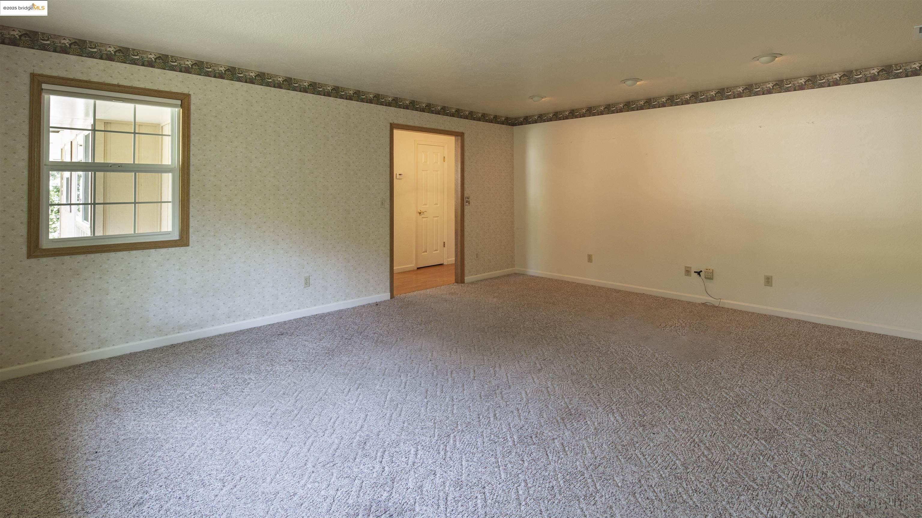 20668 Lower Hillview Dr