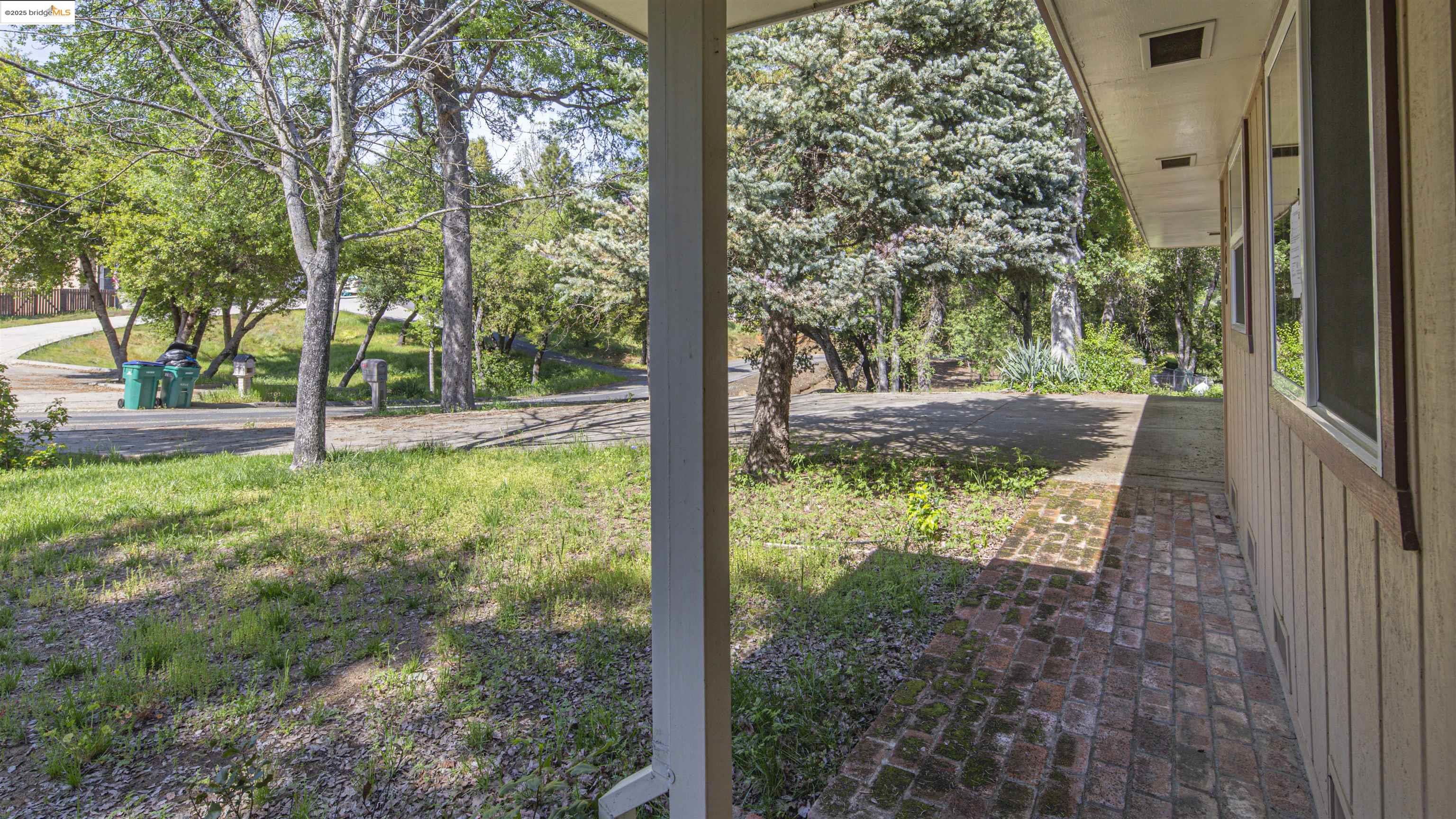 20668 Lower Hillview Dr