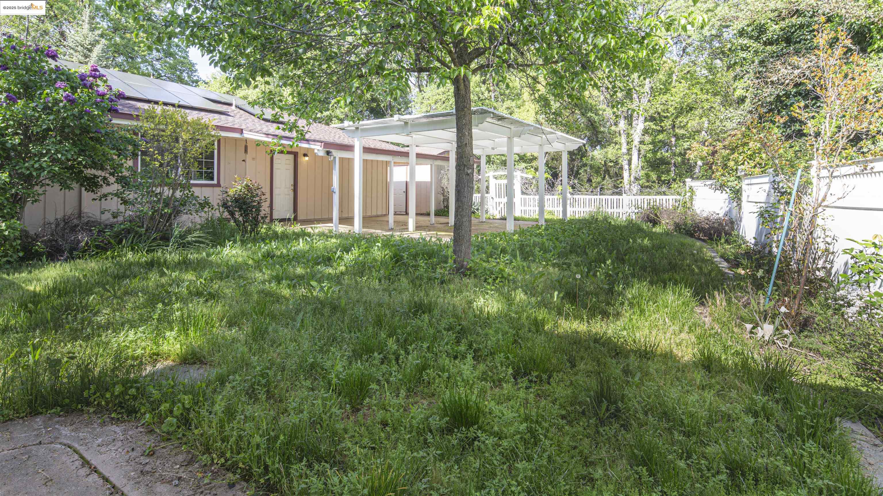 20668 Lower Hillview Dr