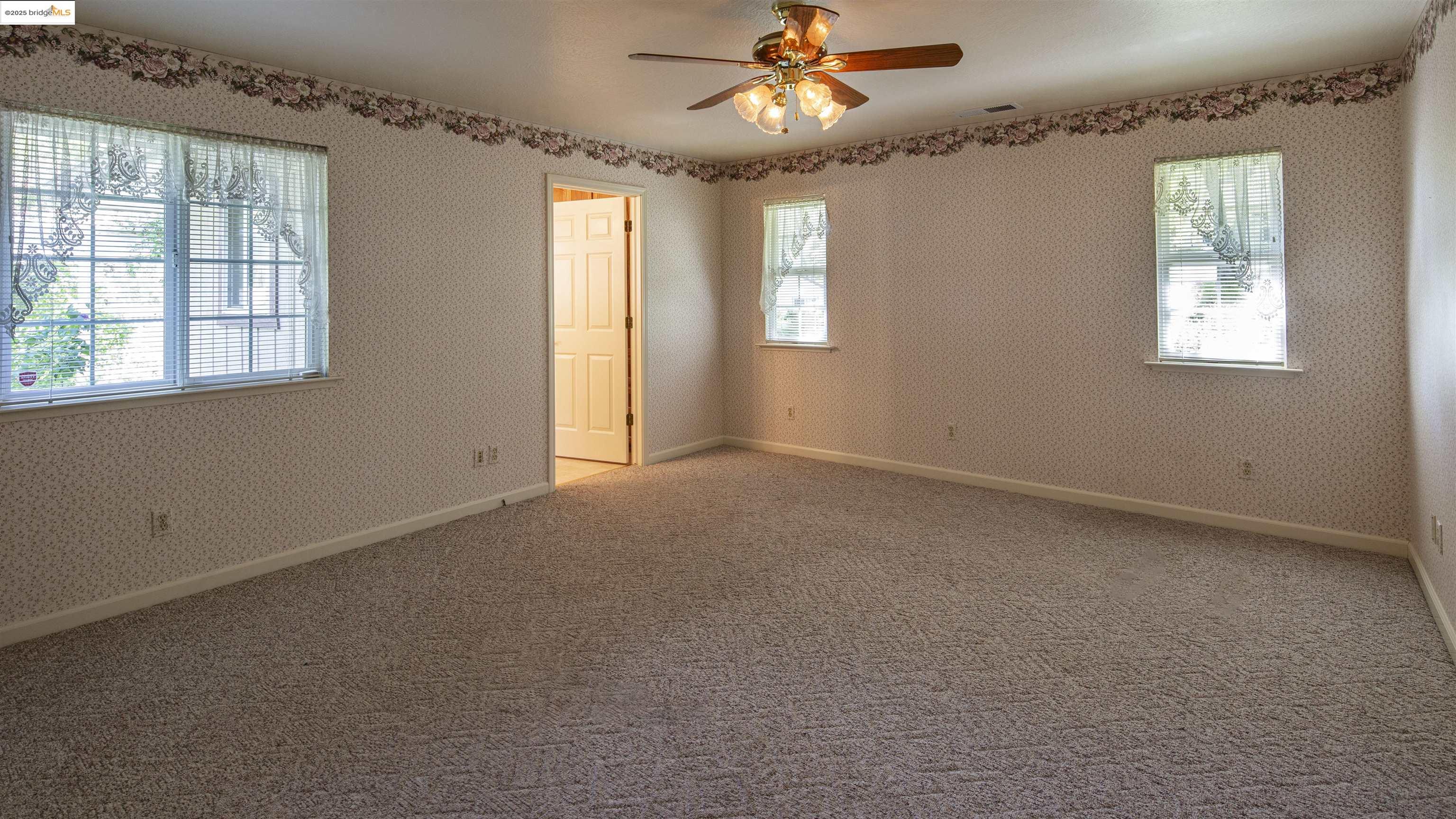 20668 Lower Hillview Dr