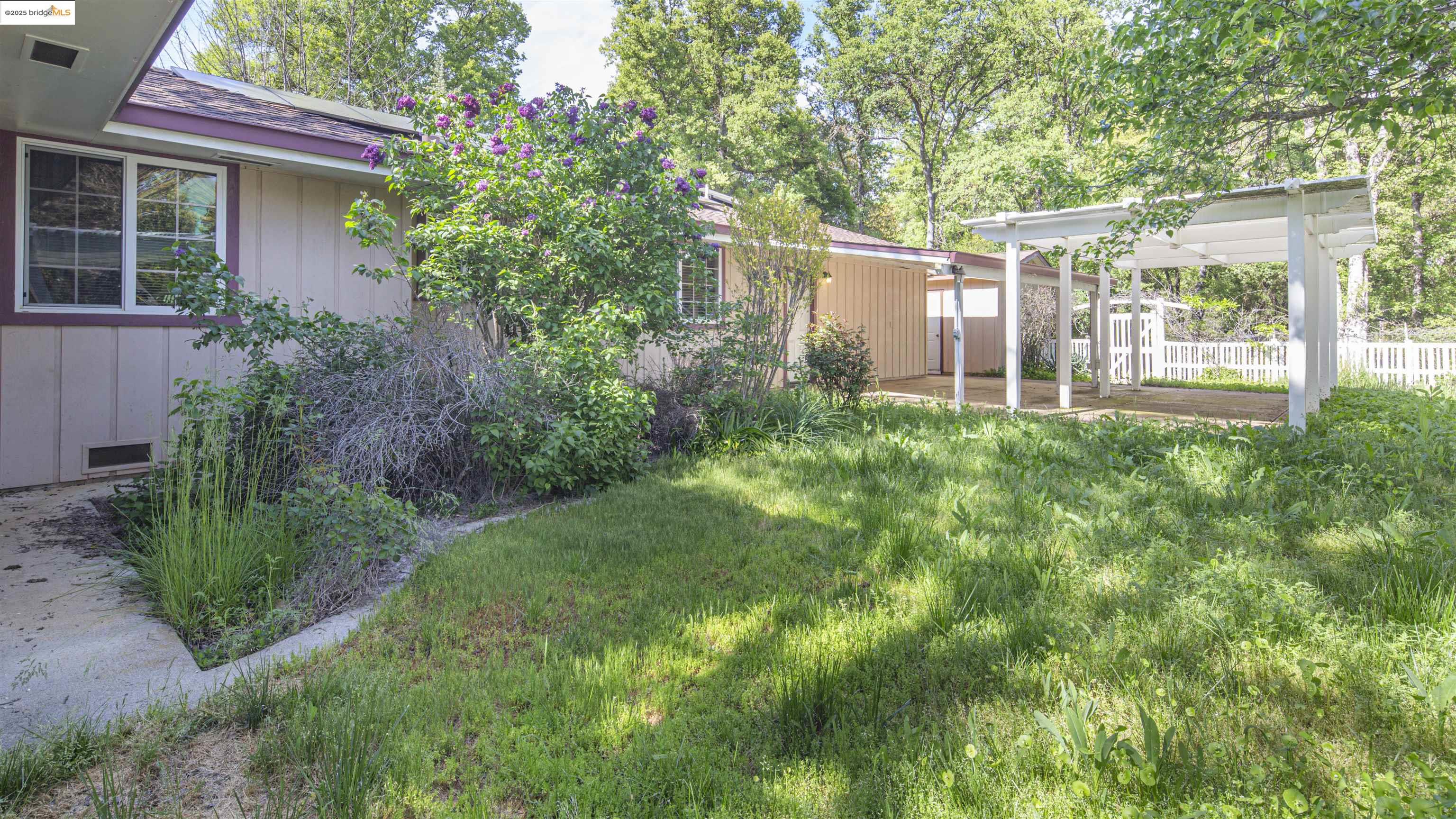 20668 Lower Hillview Dr