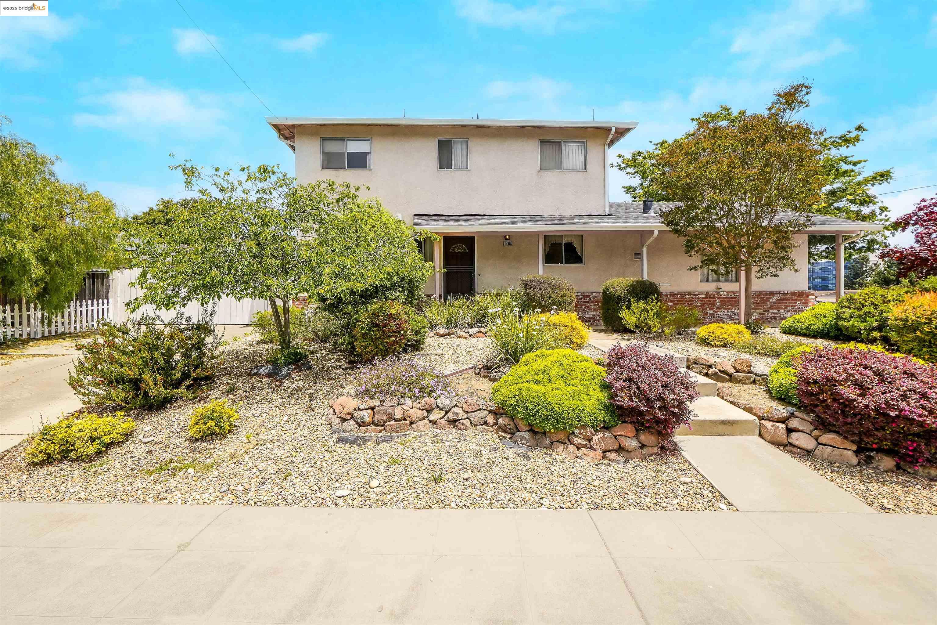 19800 Carnation Ln