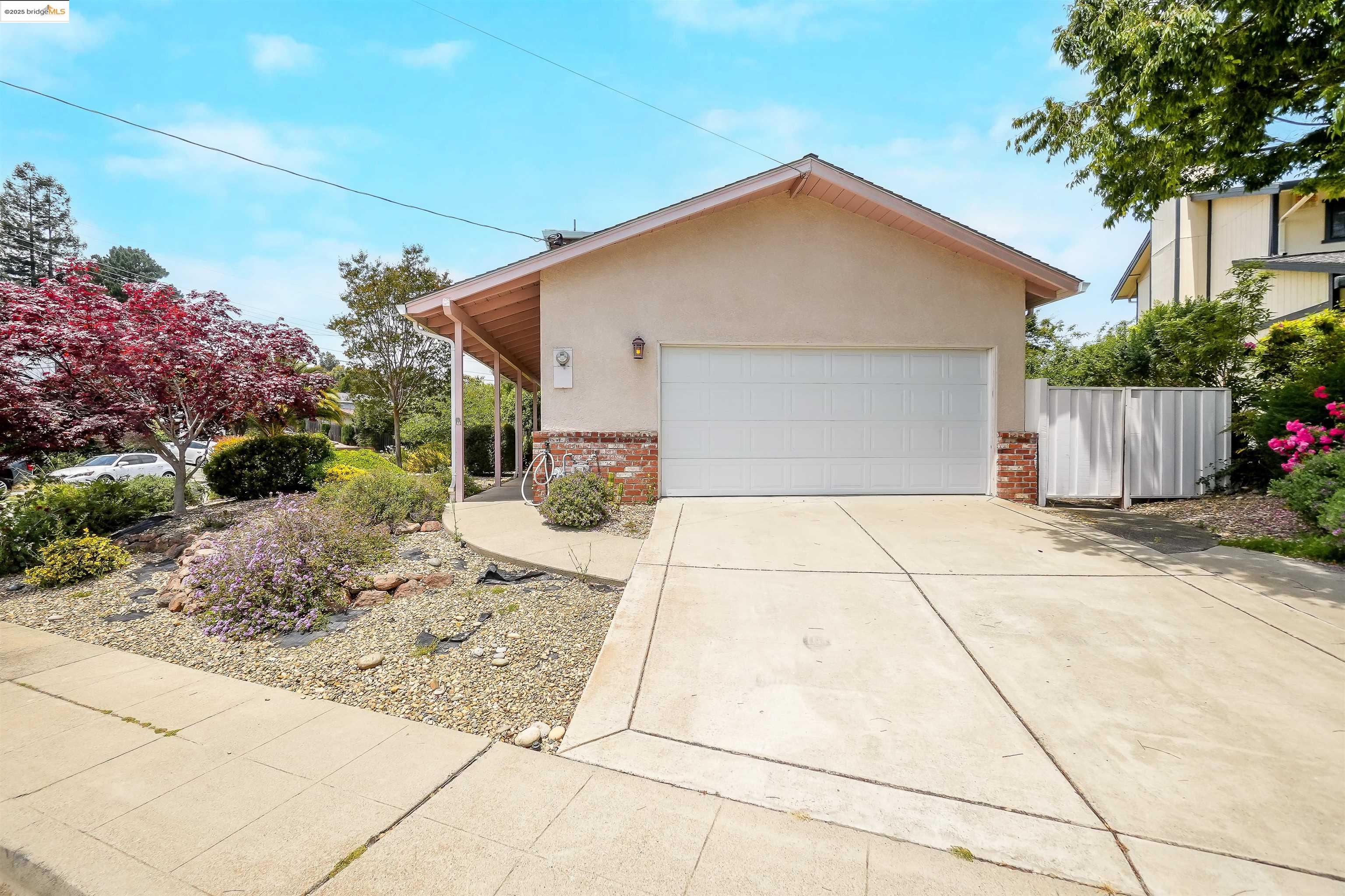 19800 Carnation Ln