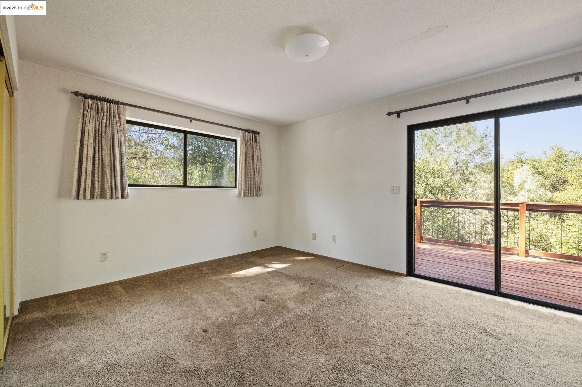 11828 Campo Seco Rd