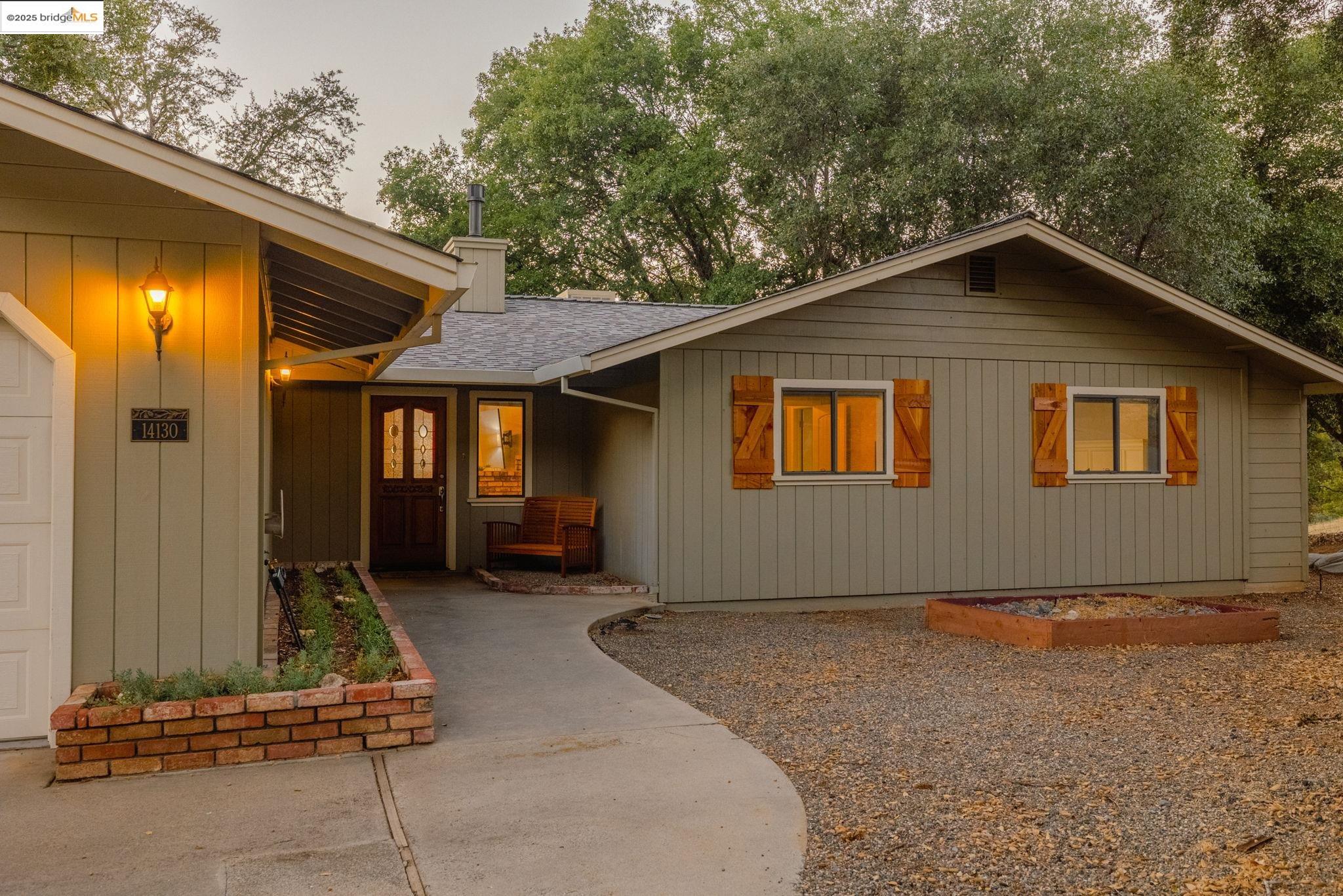 14130 Oak Knoll Rd