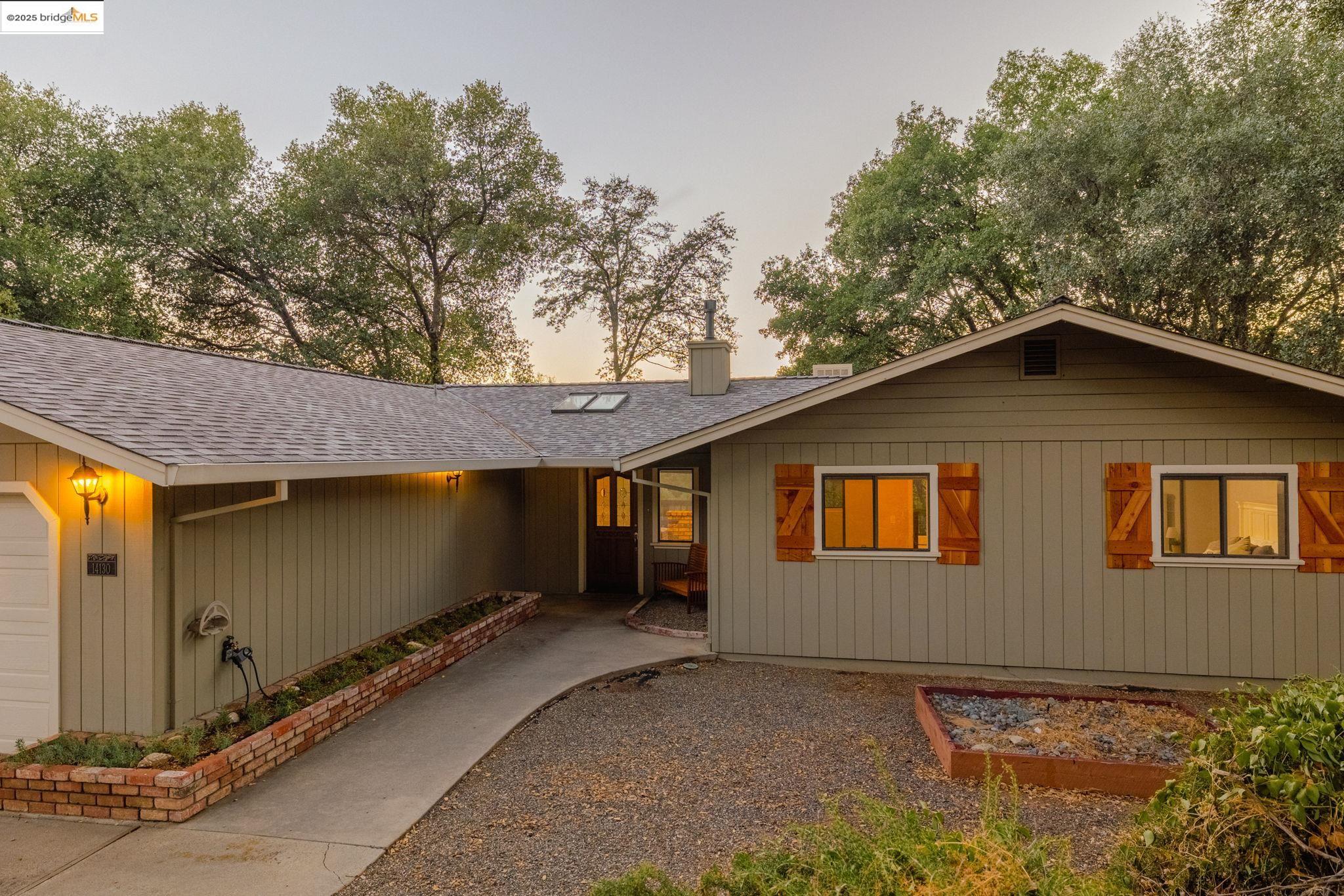 14130 Oak Knoll Rd