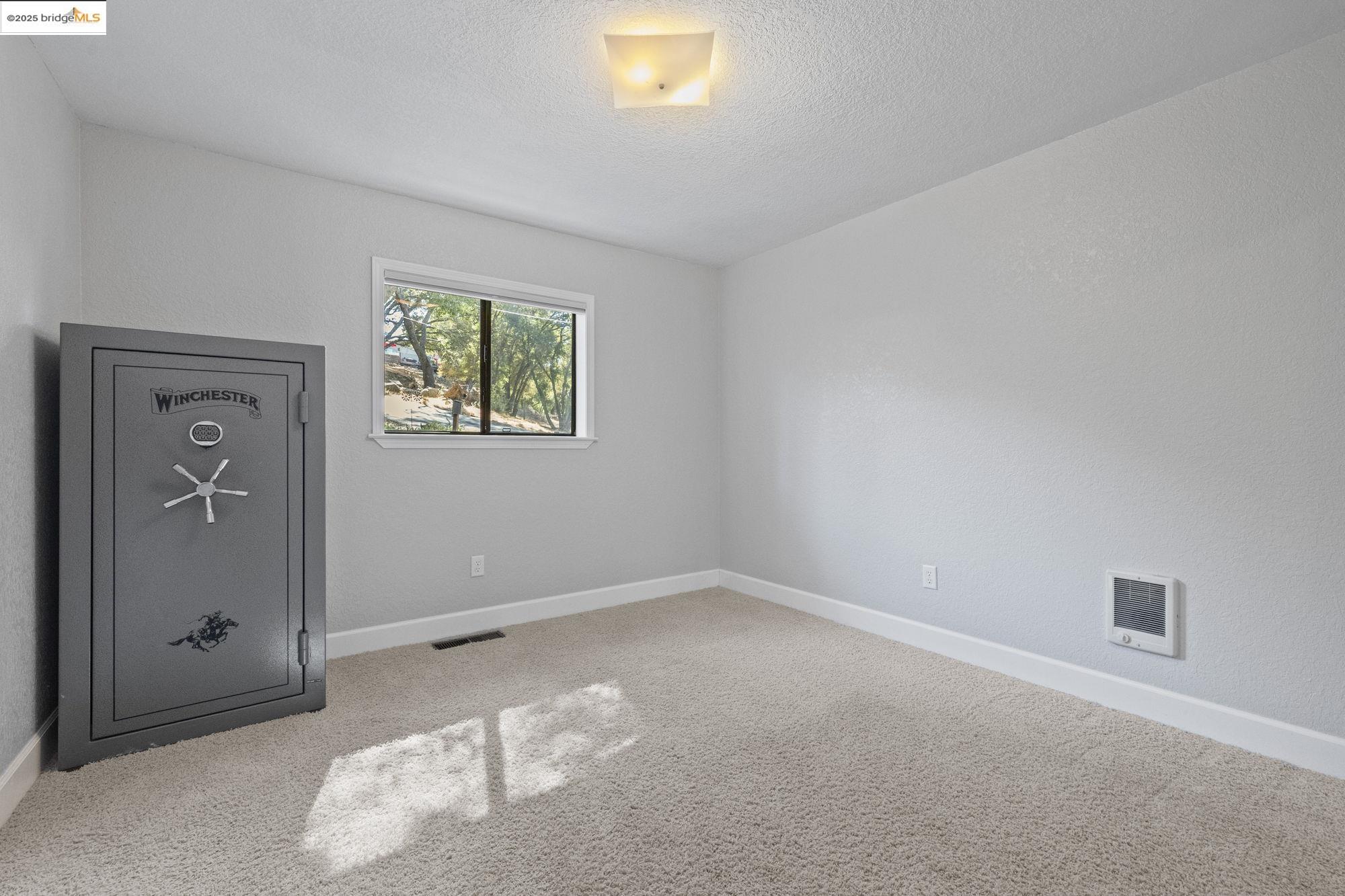 14130 Oak Knoll Rd