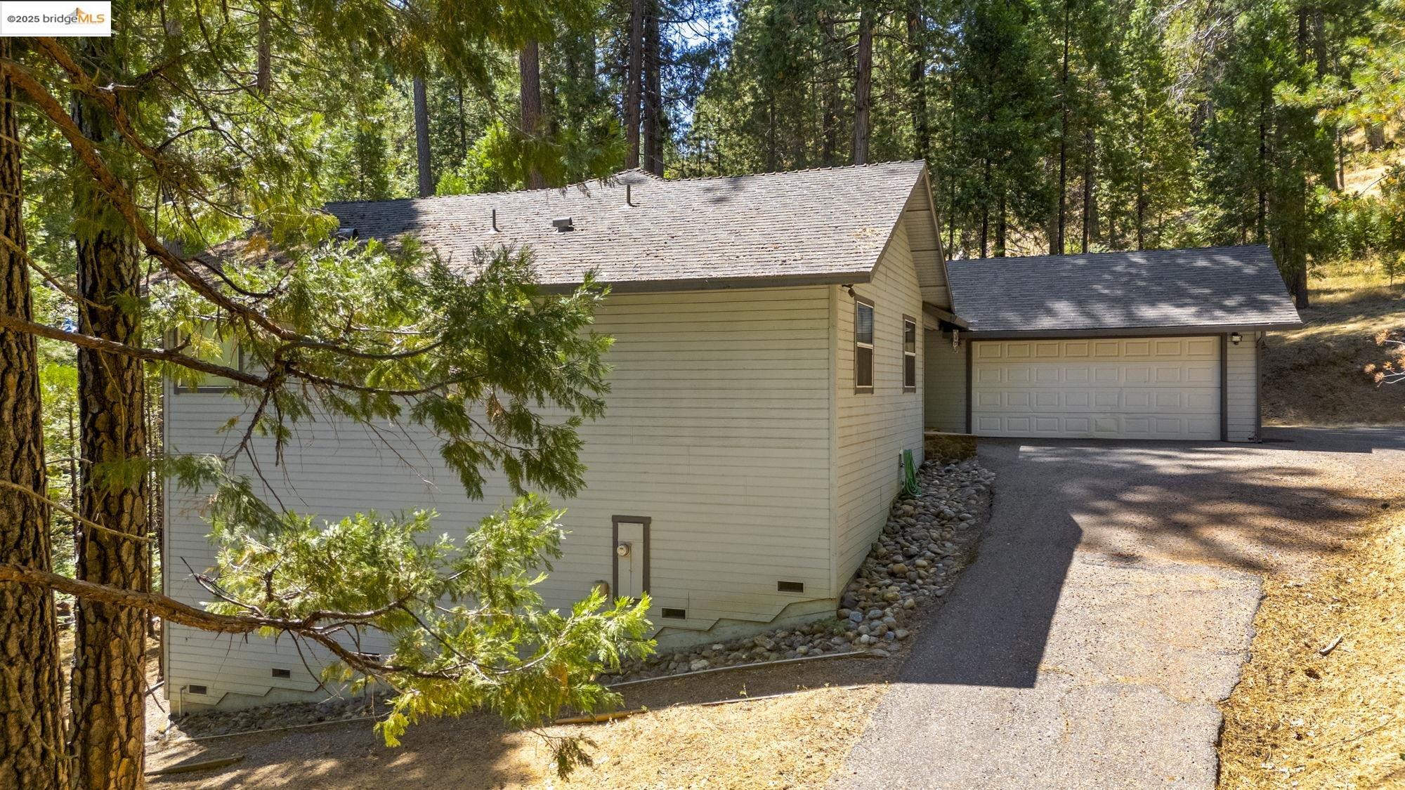 20055 Pine Mountain Drive