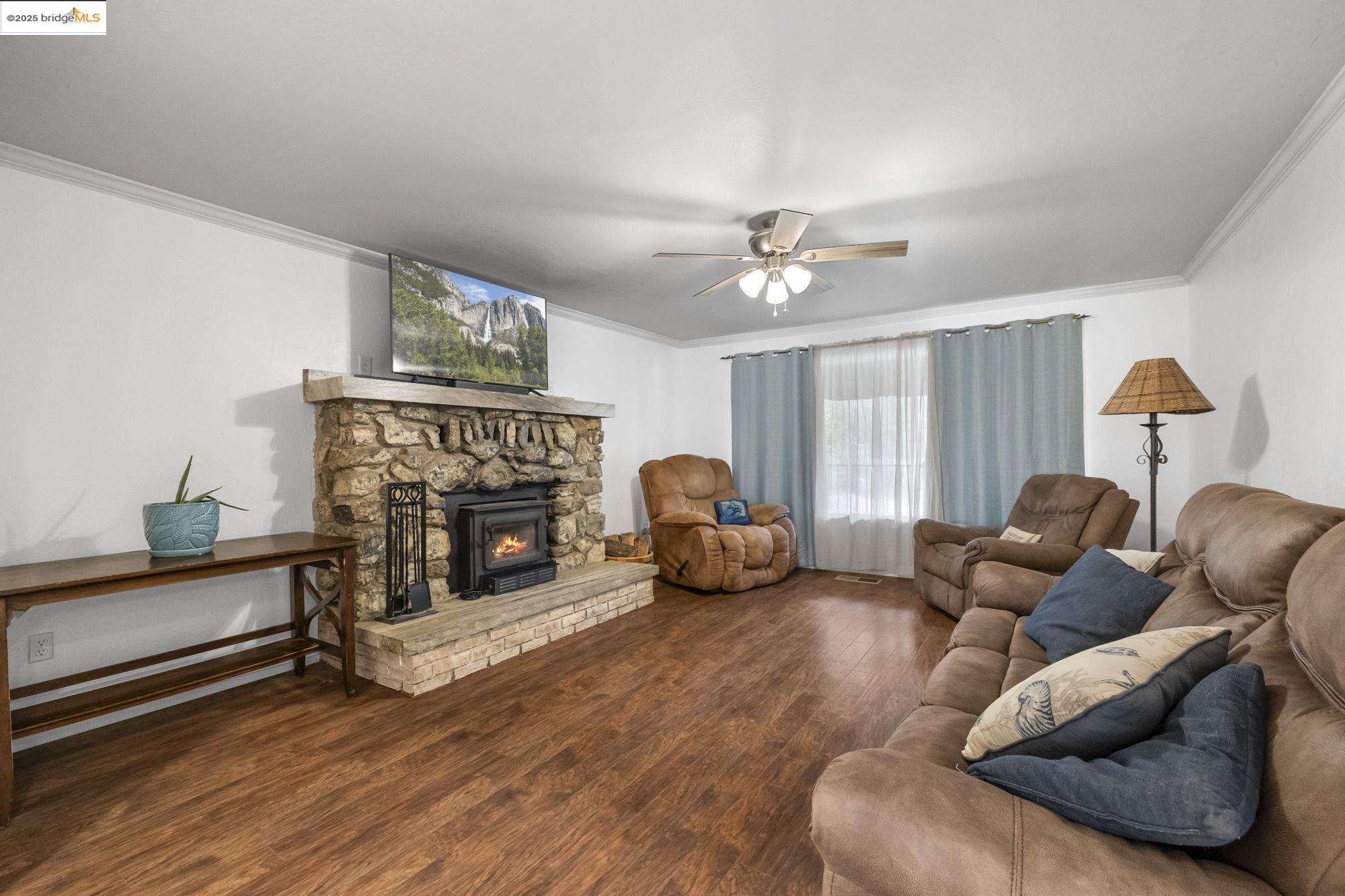 21550 Phoenix Lake Rd