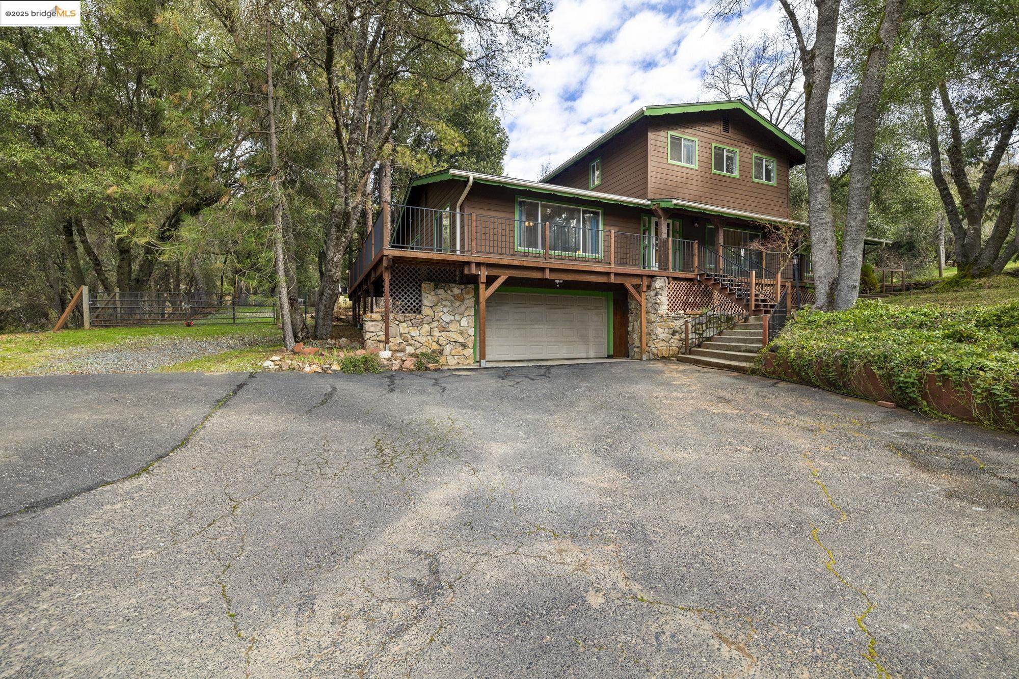 21550 Phoenix Lake Rd