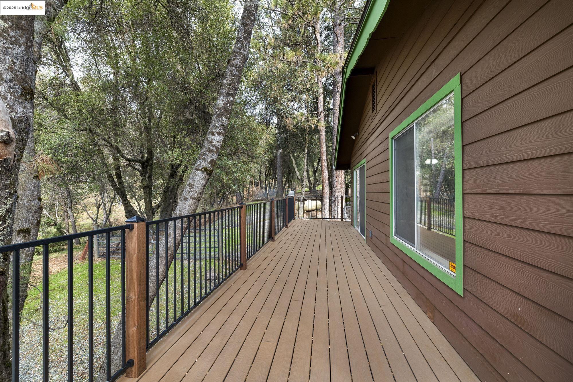 21550 Phoenix Lake Rd