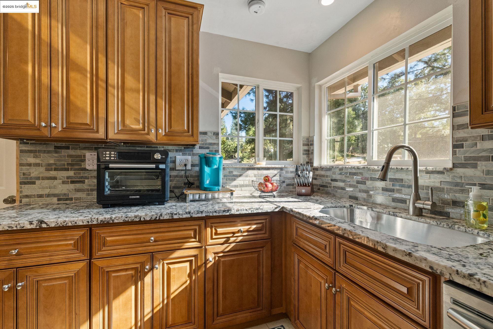 23890 Yellow Pine Rd