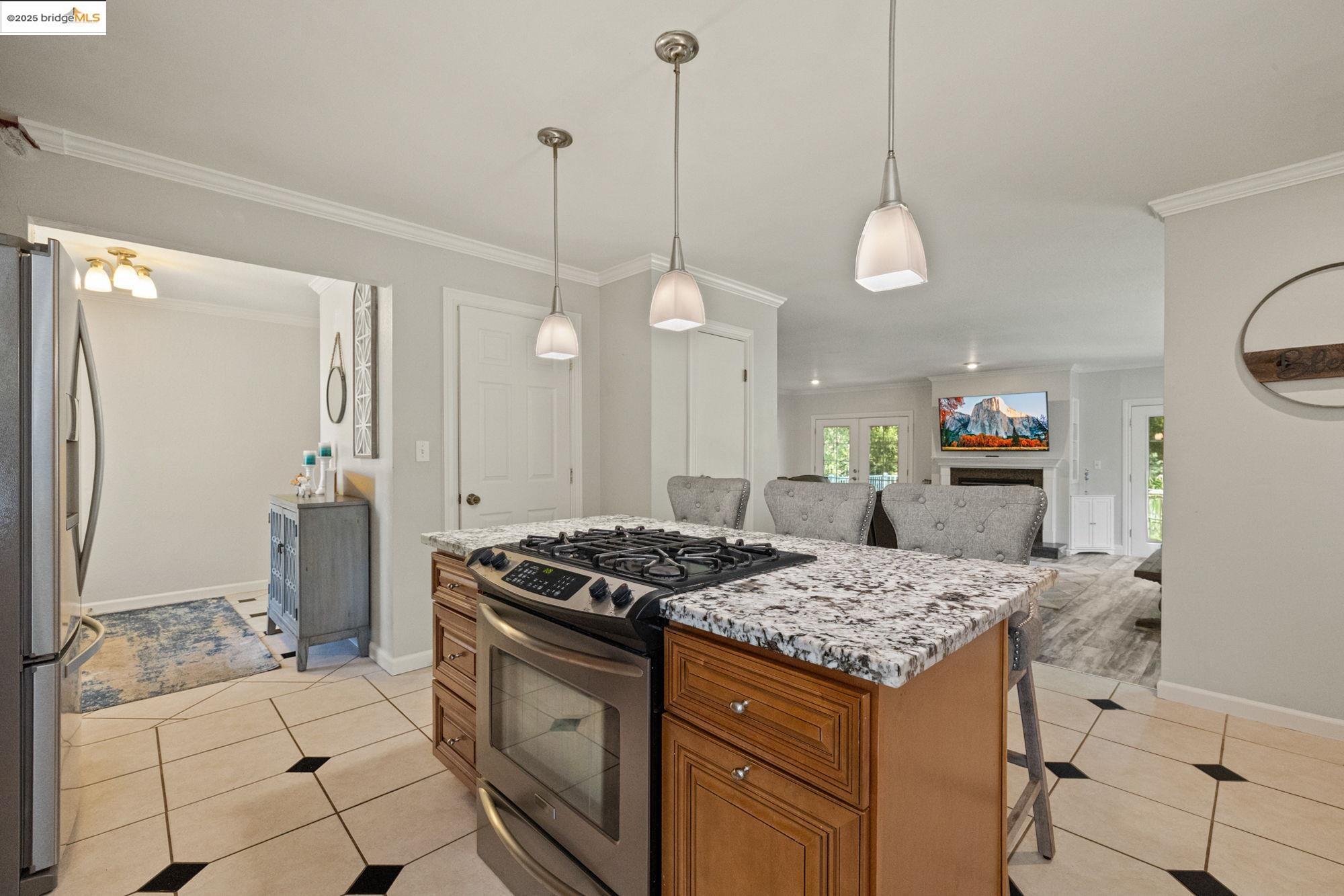 23890 Yellow Pine Rd