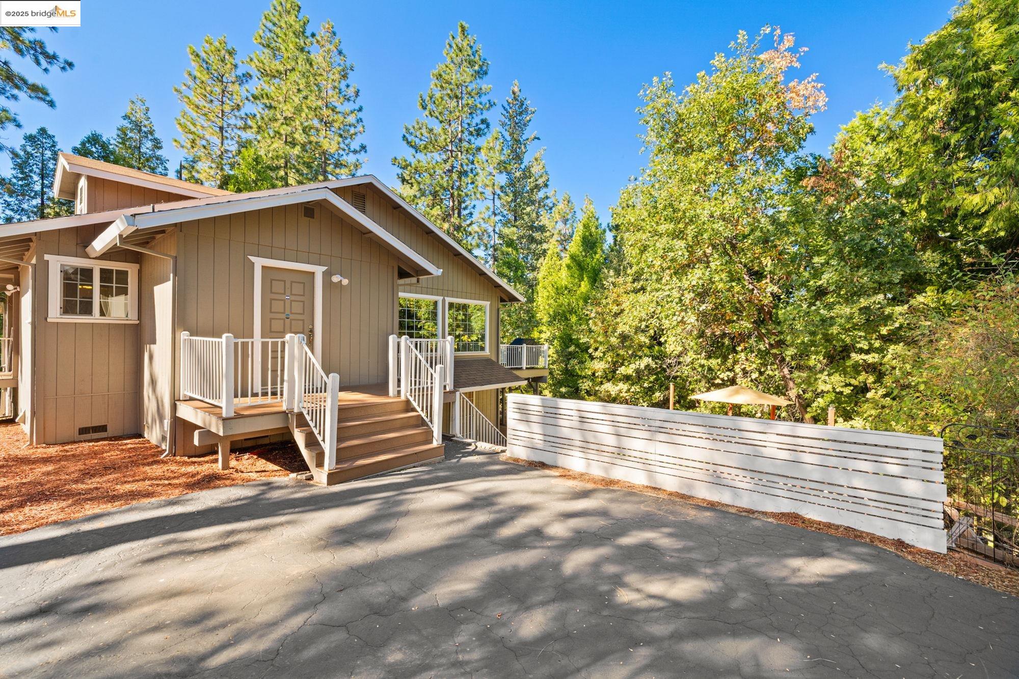 23890 Yellow Pine Rd