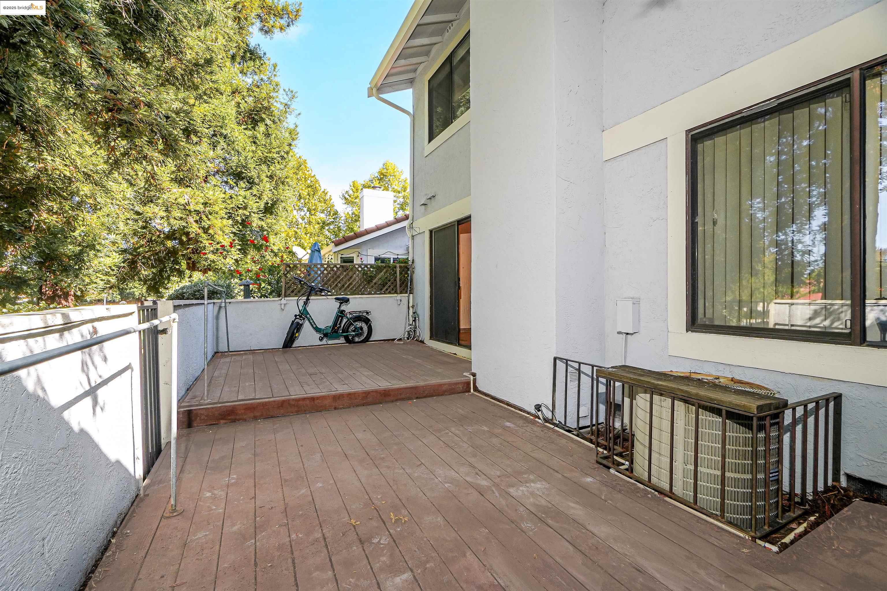 4844 Mulqueeney Cmn
