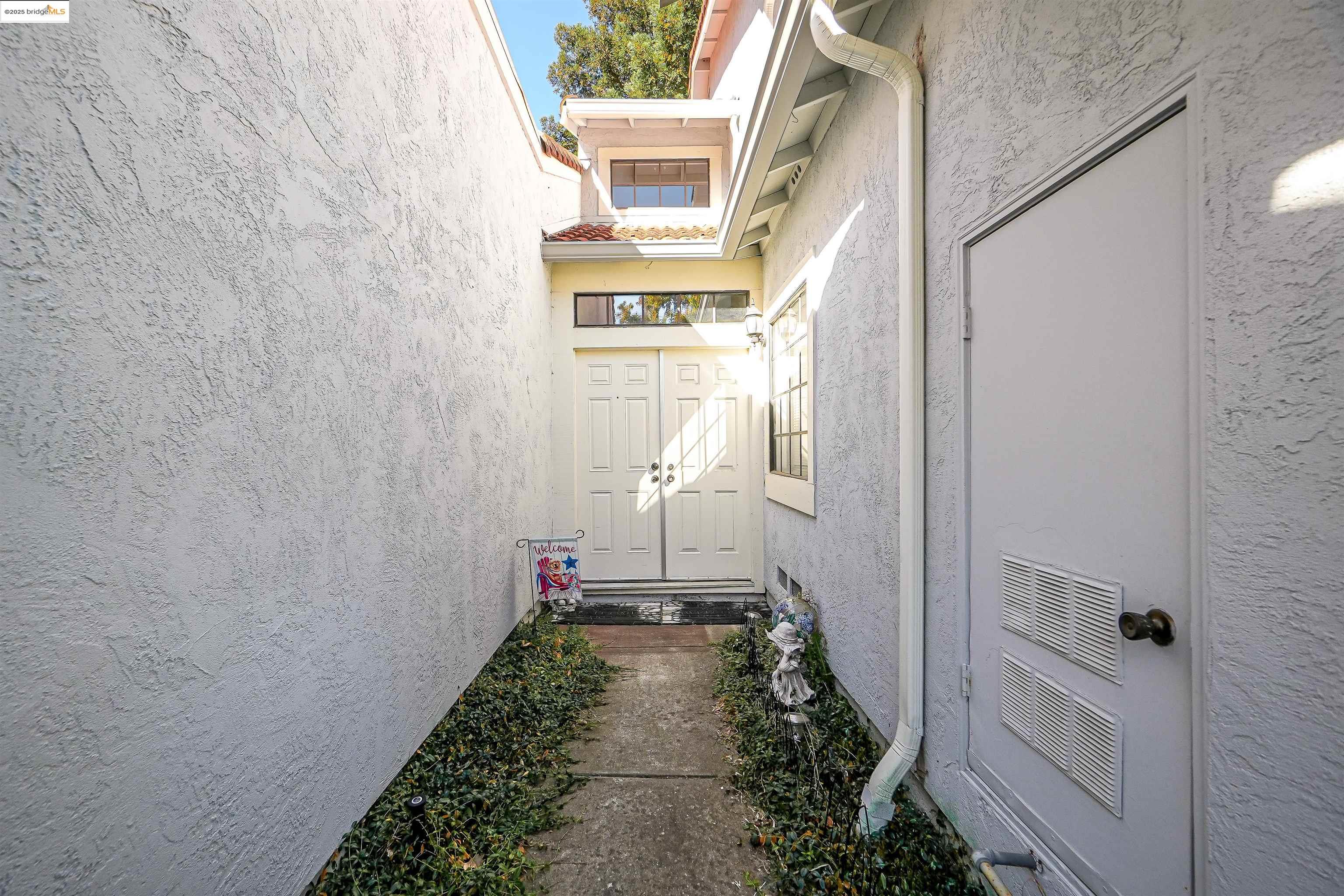4844 Mulqueeney Cmn