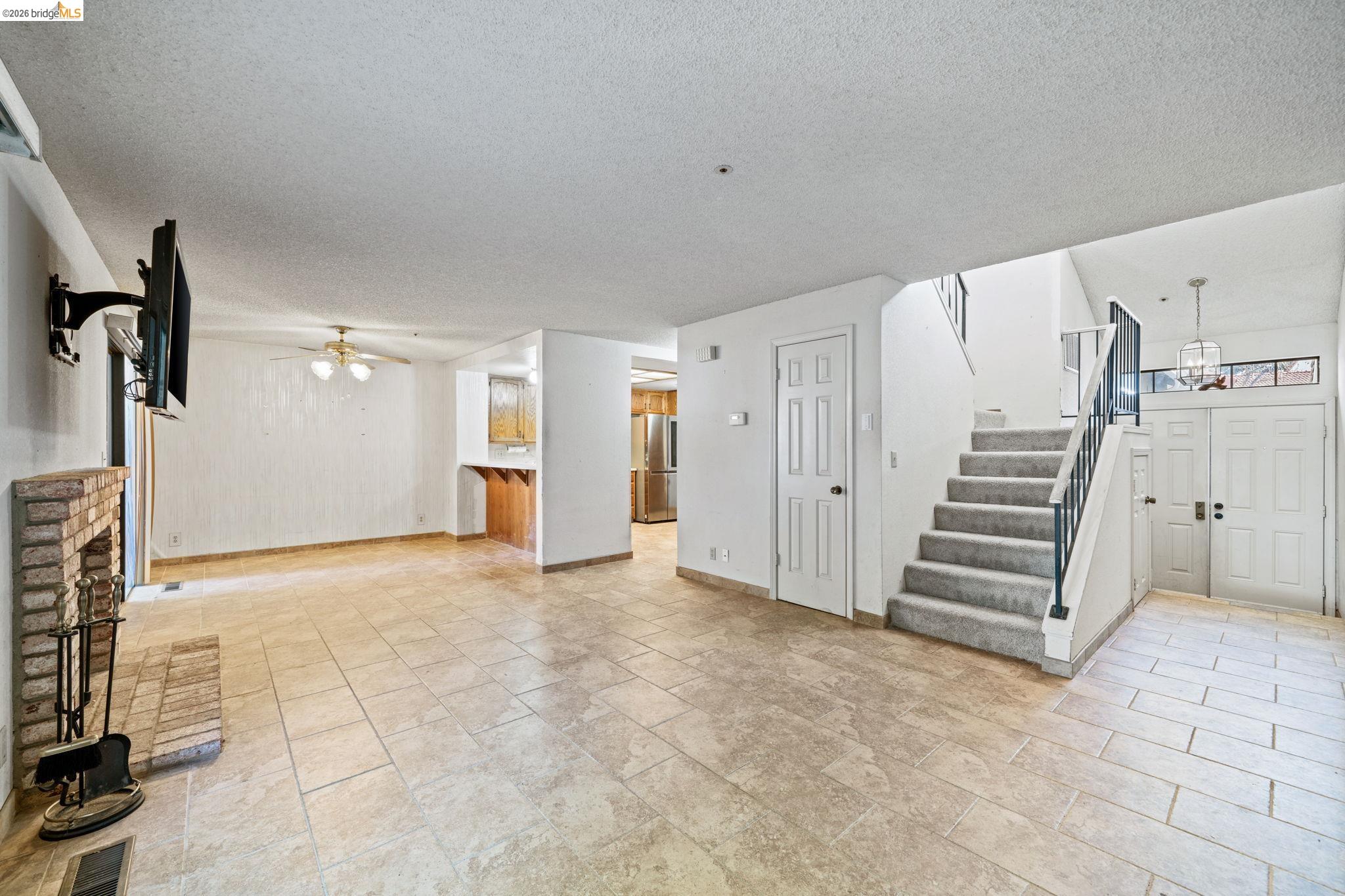 4844 Mulqueeney Cmn