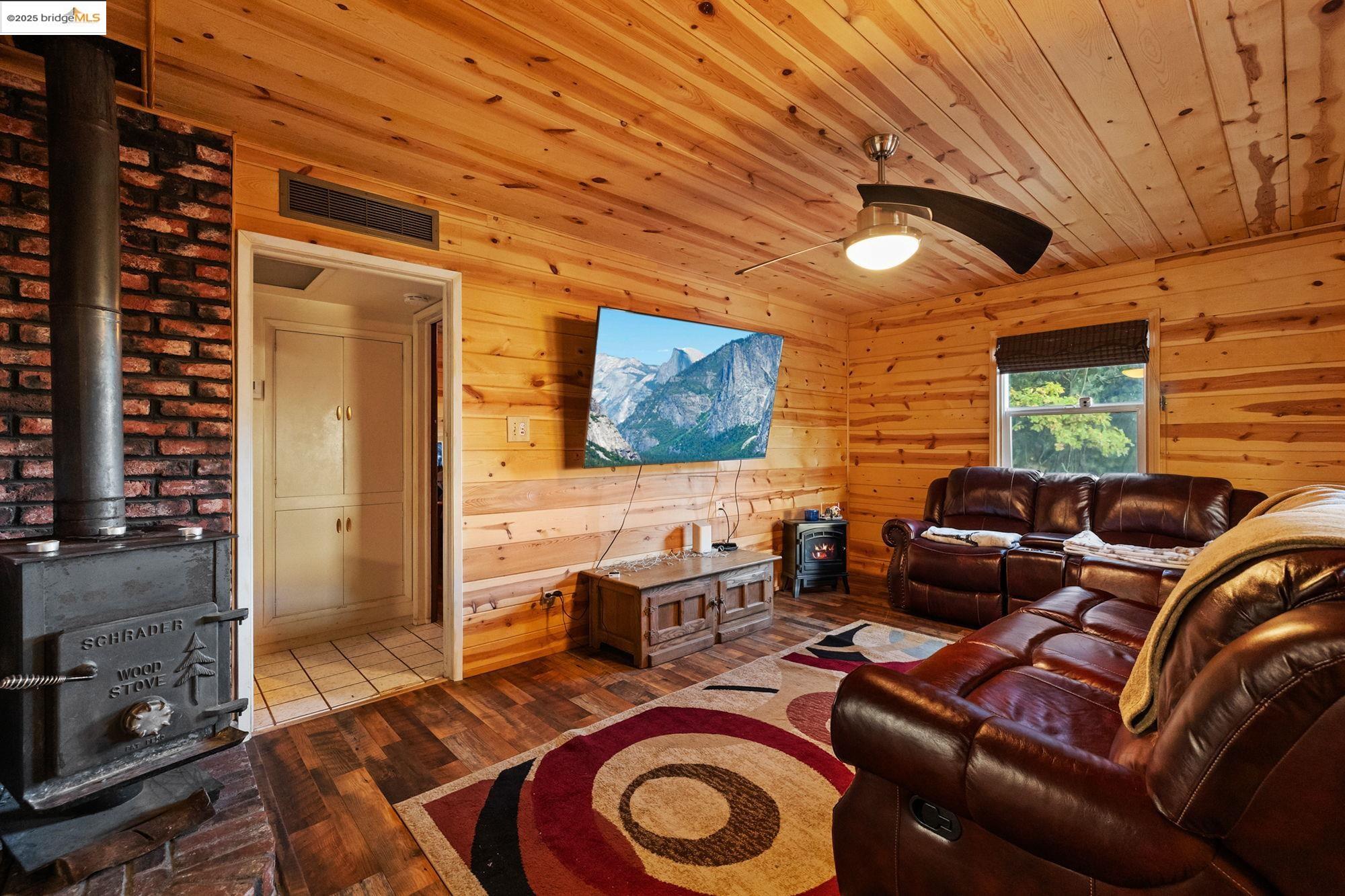 15895 Morris Rd, Sonora