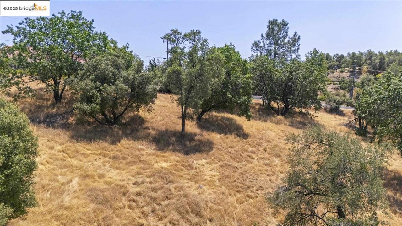 16400 Crestridge Ave