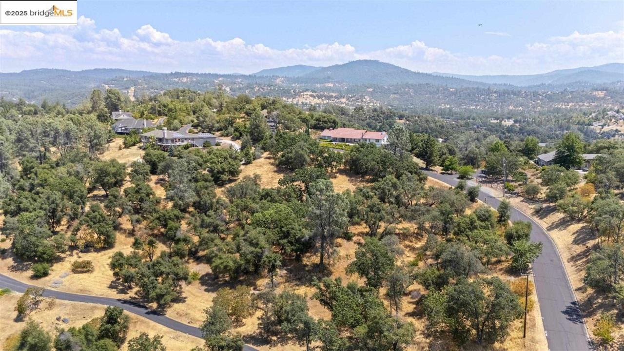 16400 Crestridge Ave