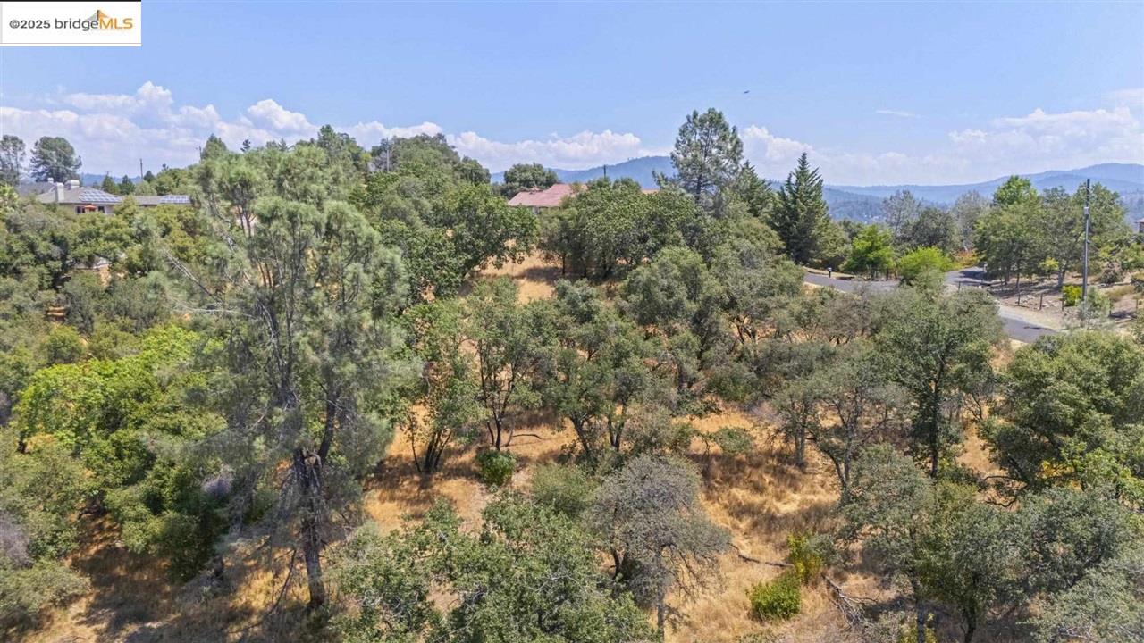 16400 Crestridge Ave