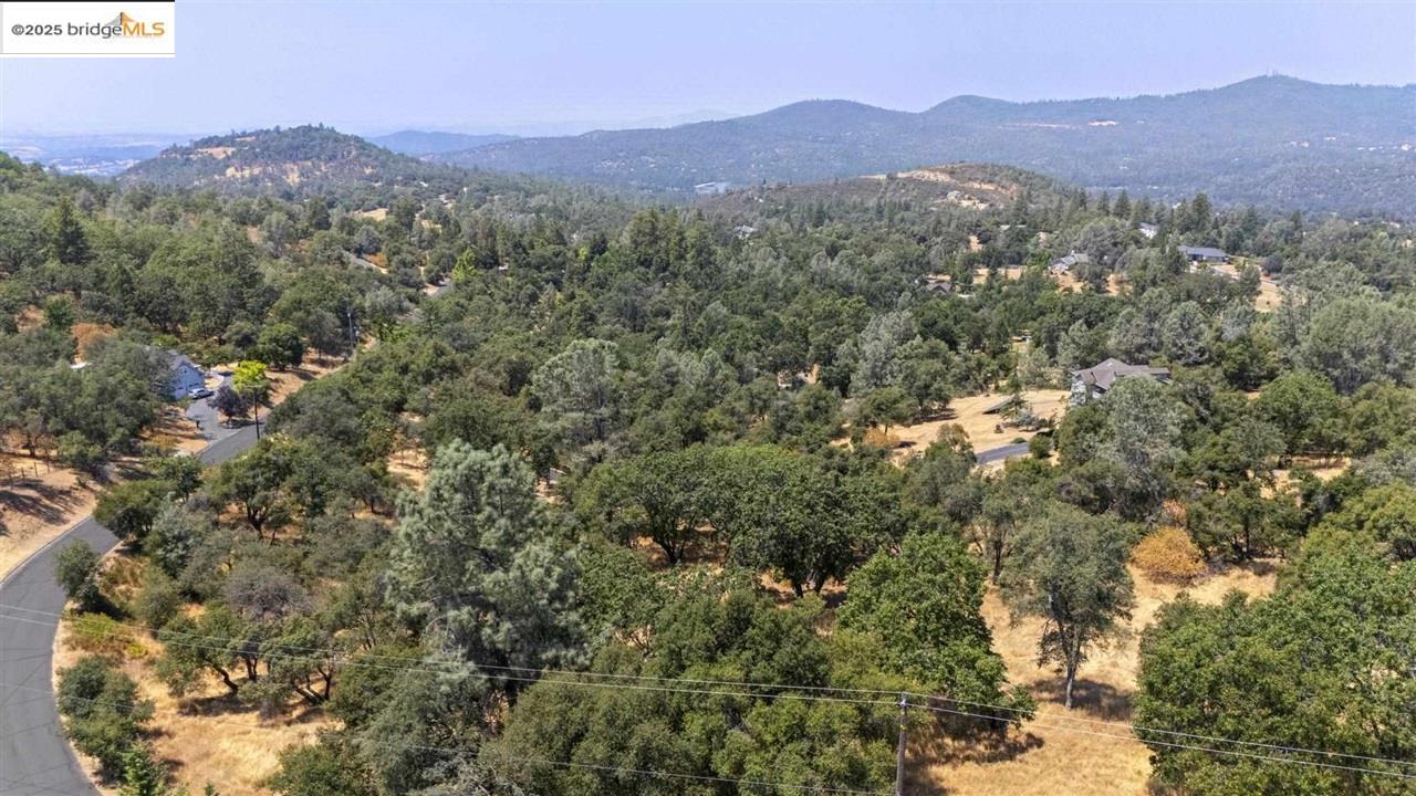 16400 Crestridge Ave