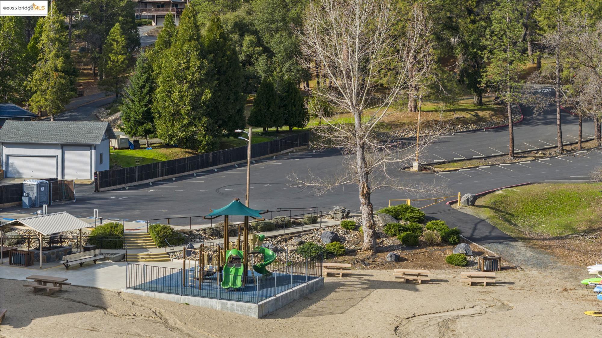 20465 Pine Mountain Dr