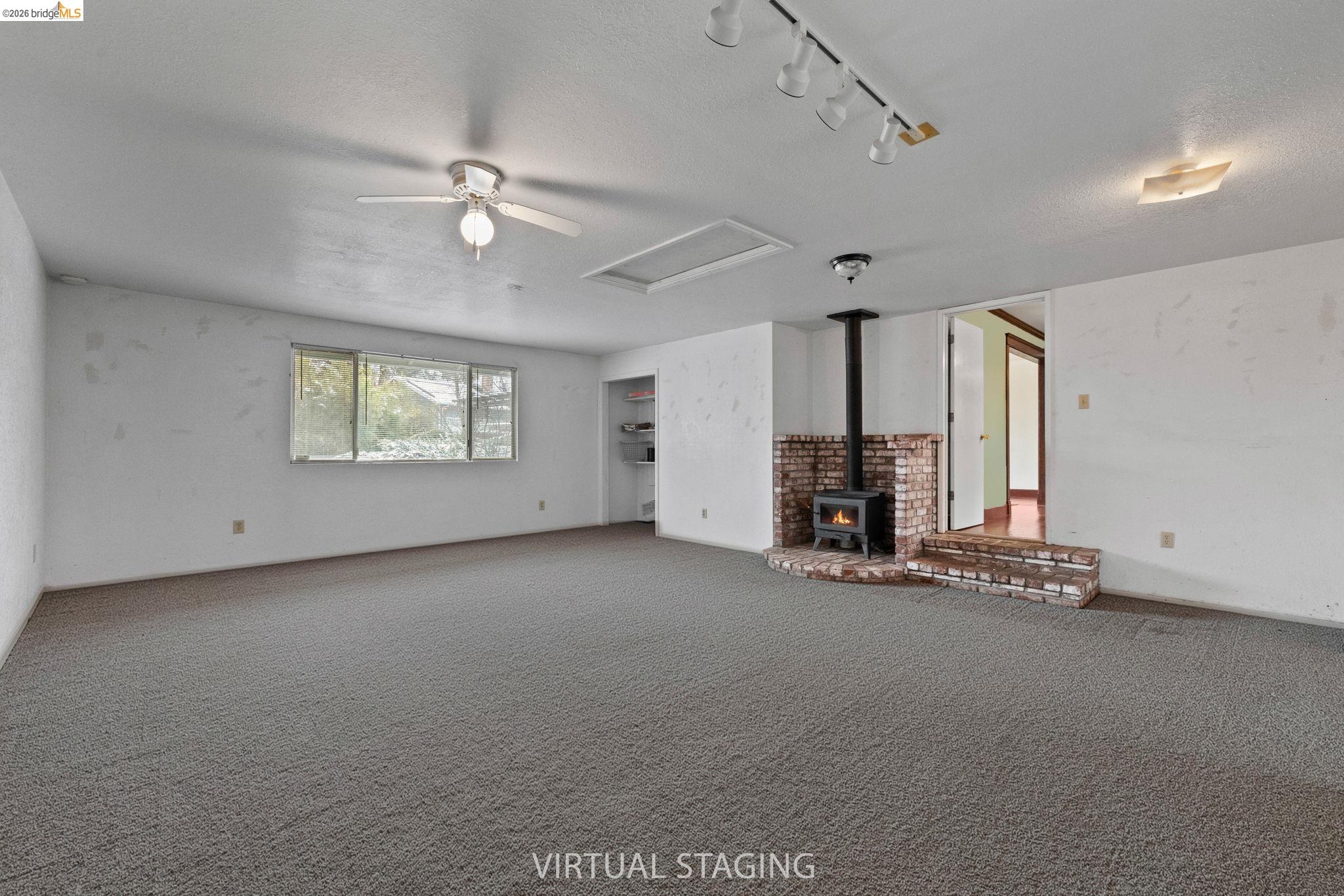20440 W Walnut Dr