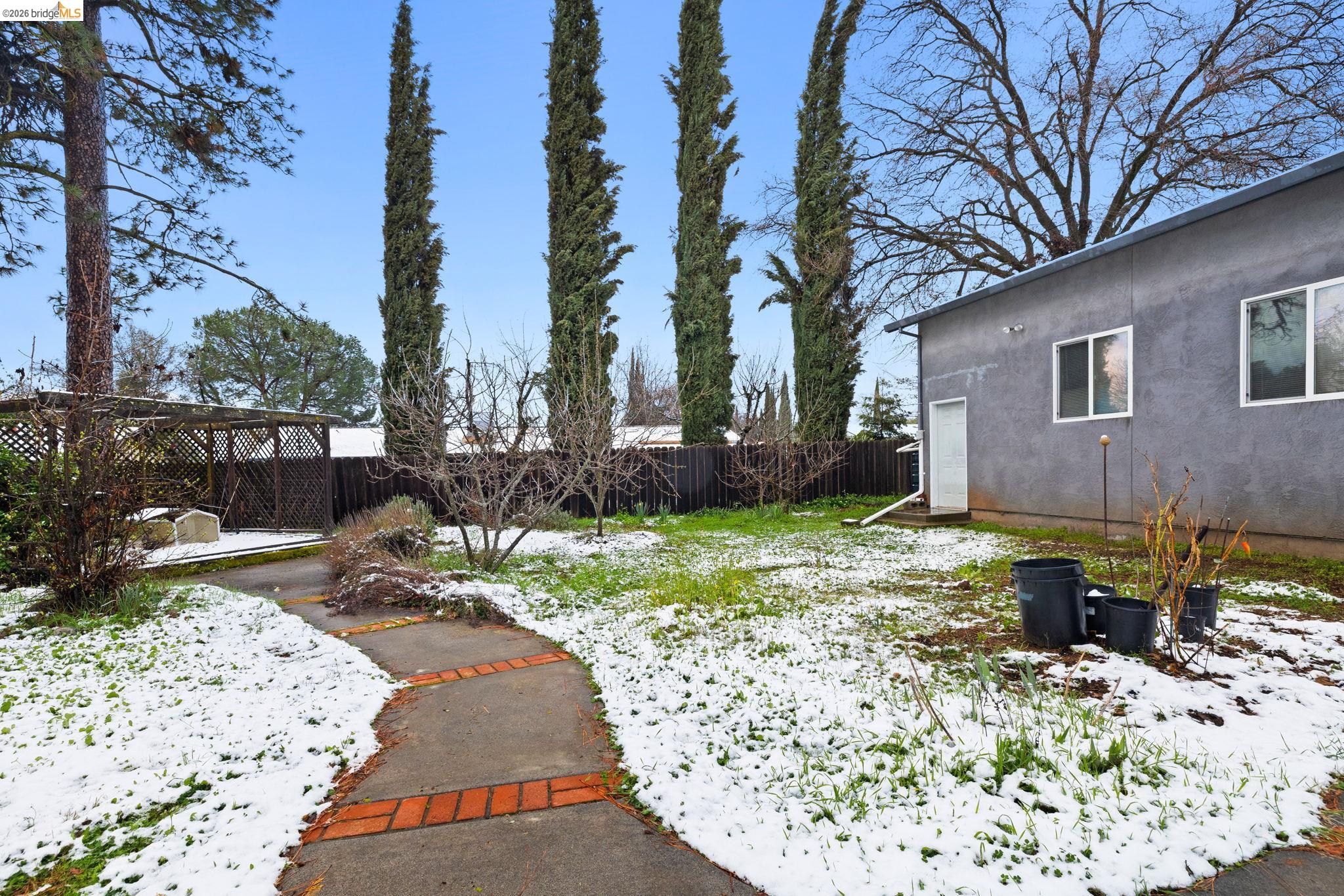 20440 W Walnut Dr