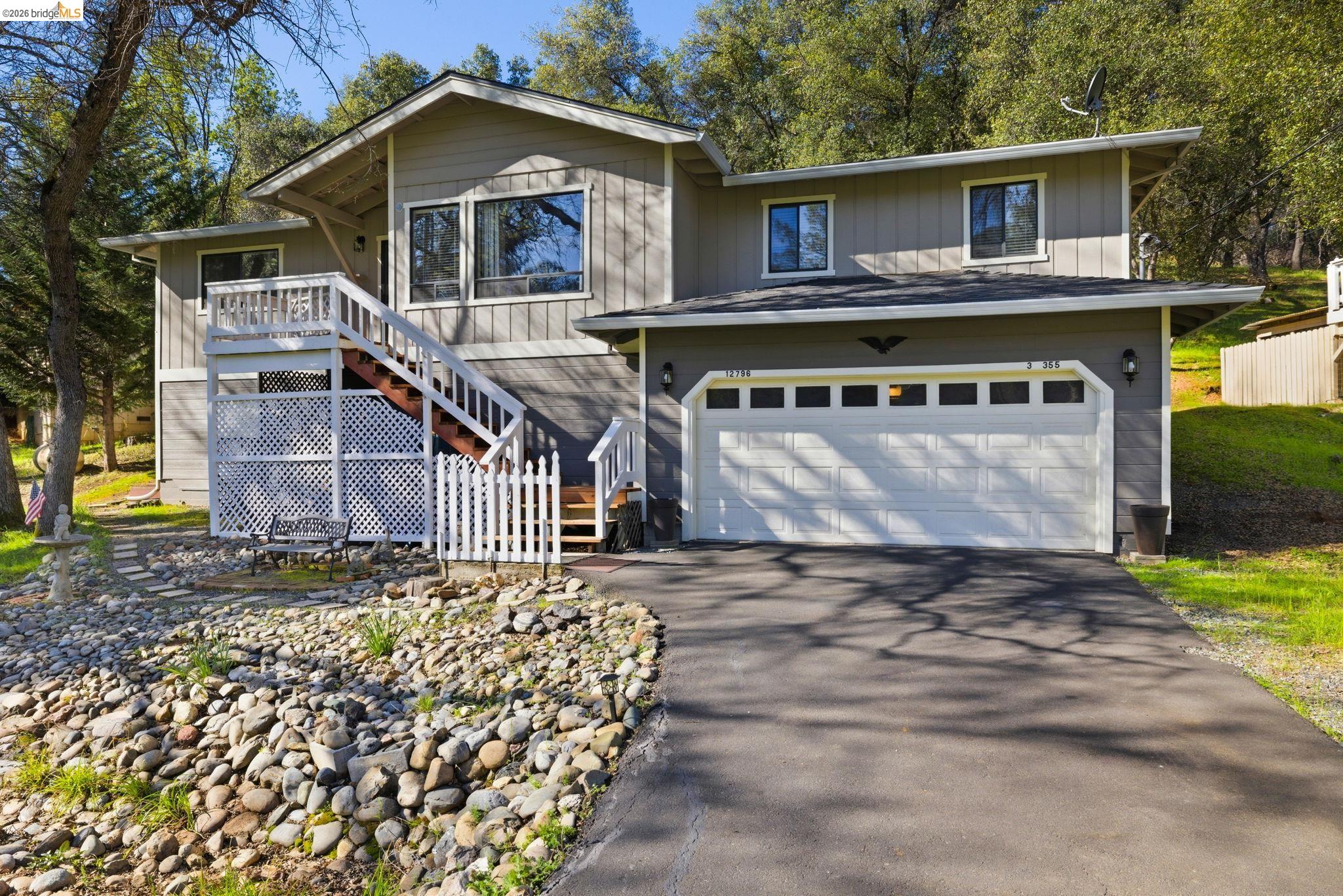 12796 Cresthaven Dr