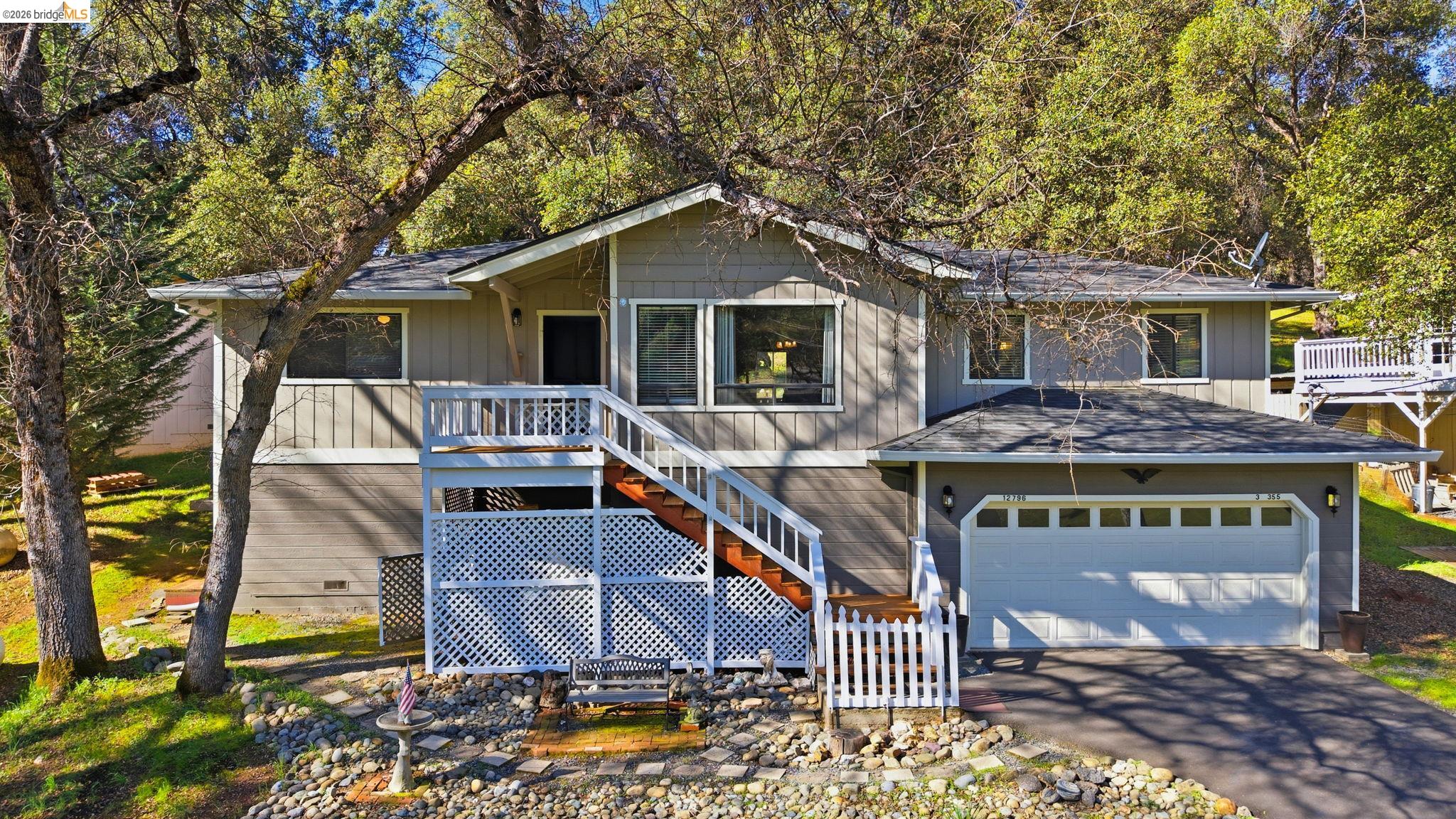 12796 Cresthaven Dr