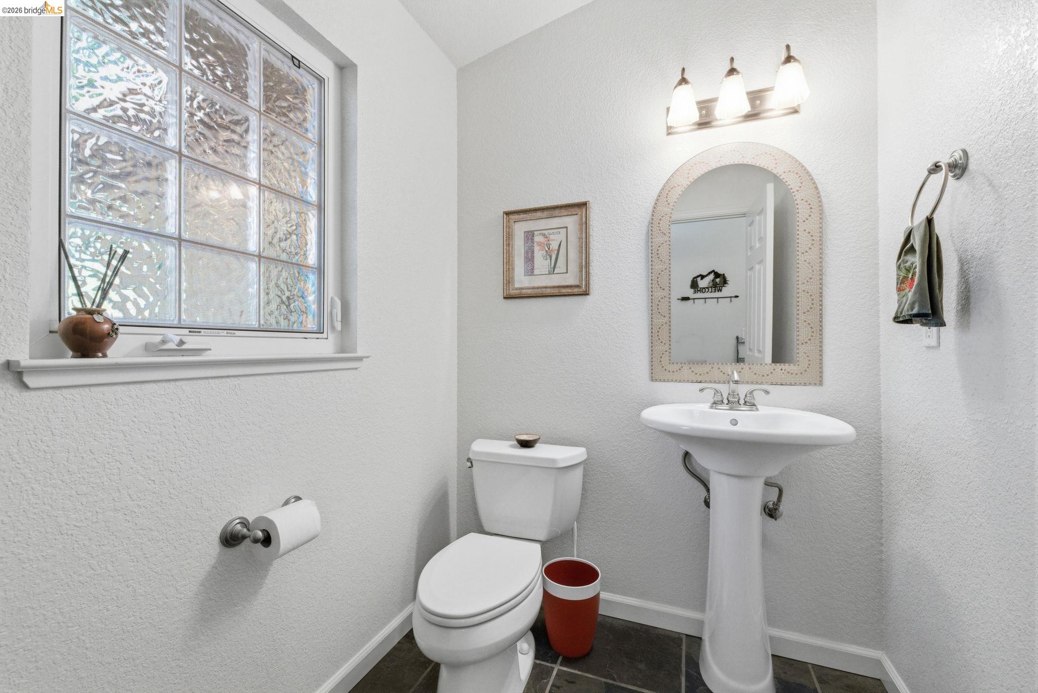 20024 Lower Skyridge Dr