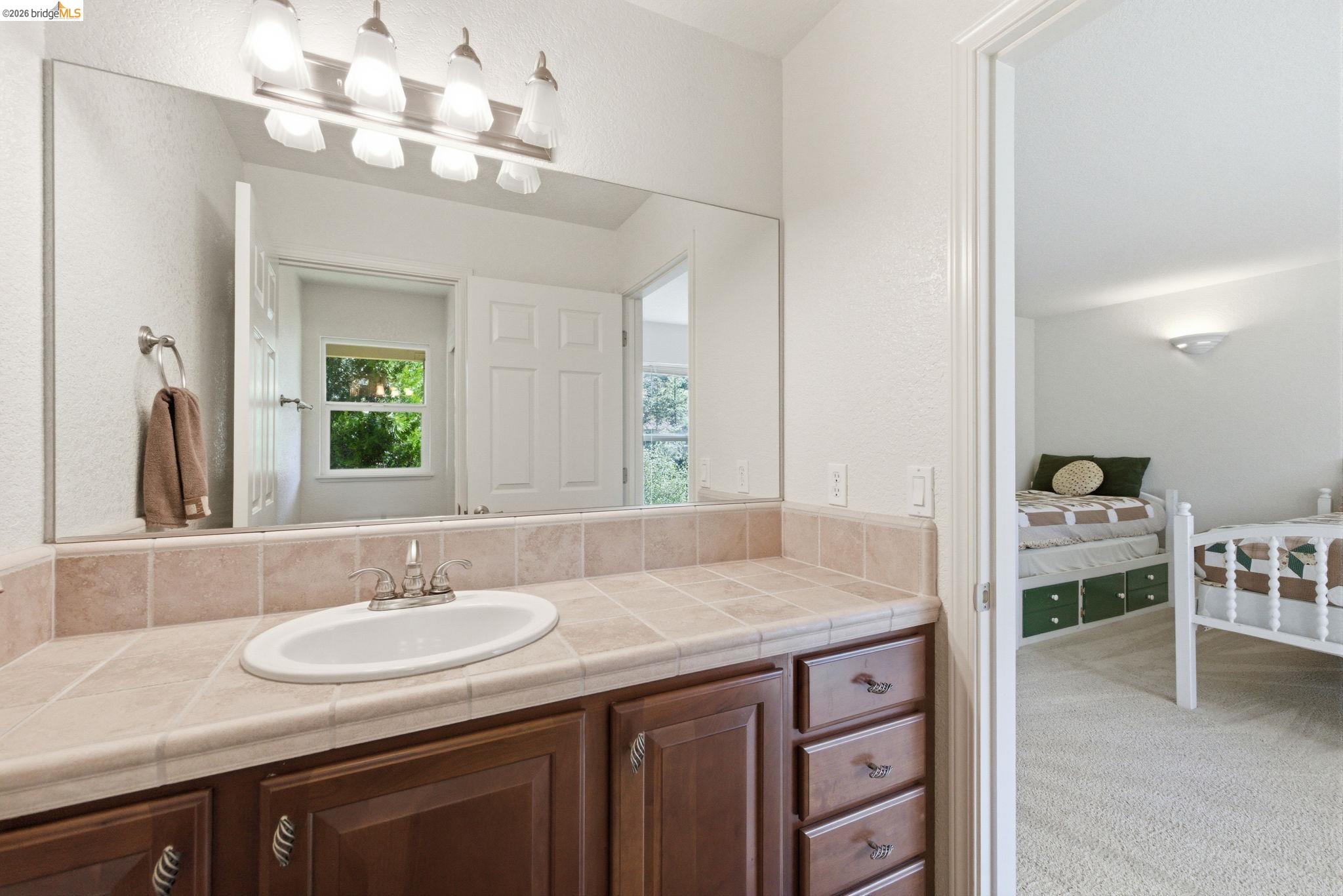 20024 Lower Skyridge Dr