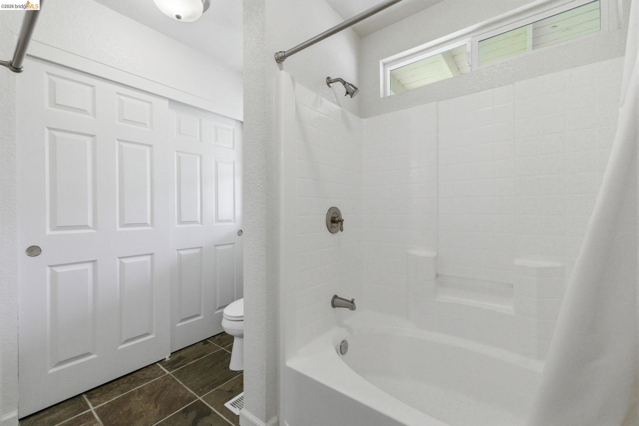 20024 Lower Skyridge Dr