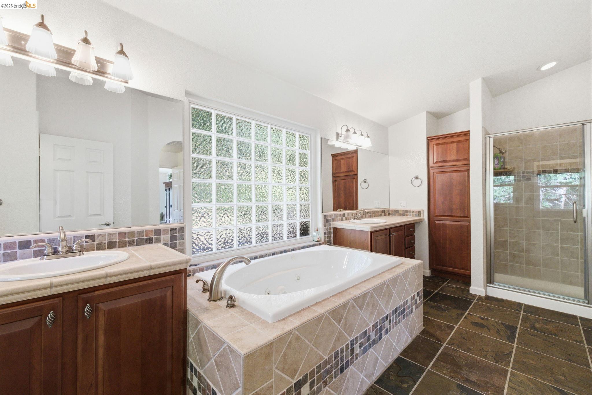 20024 Lower Skyridge Dr