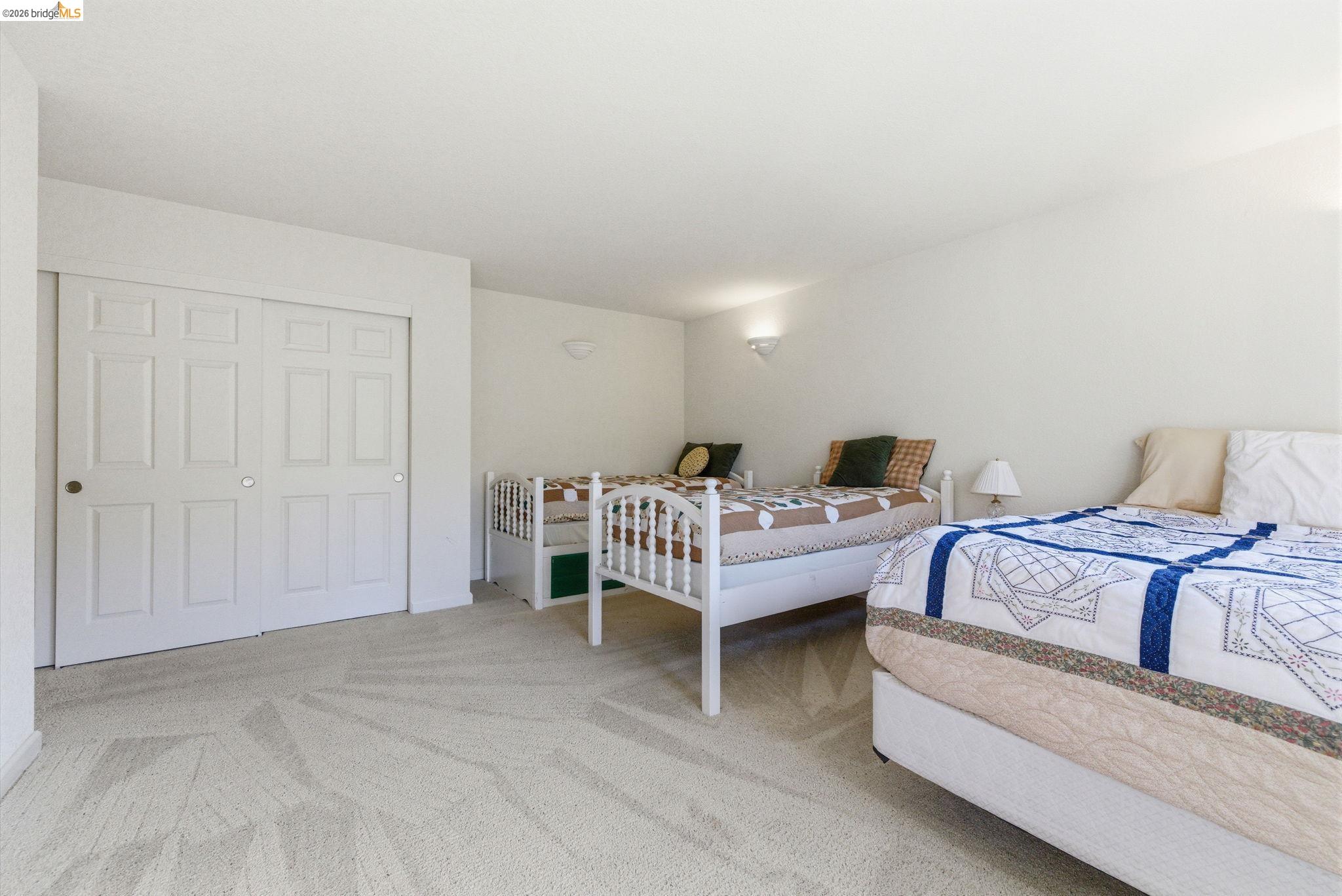 20024 Lower Skyridge Dr