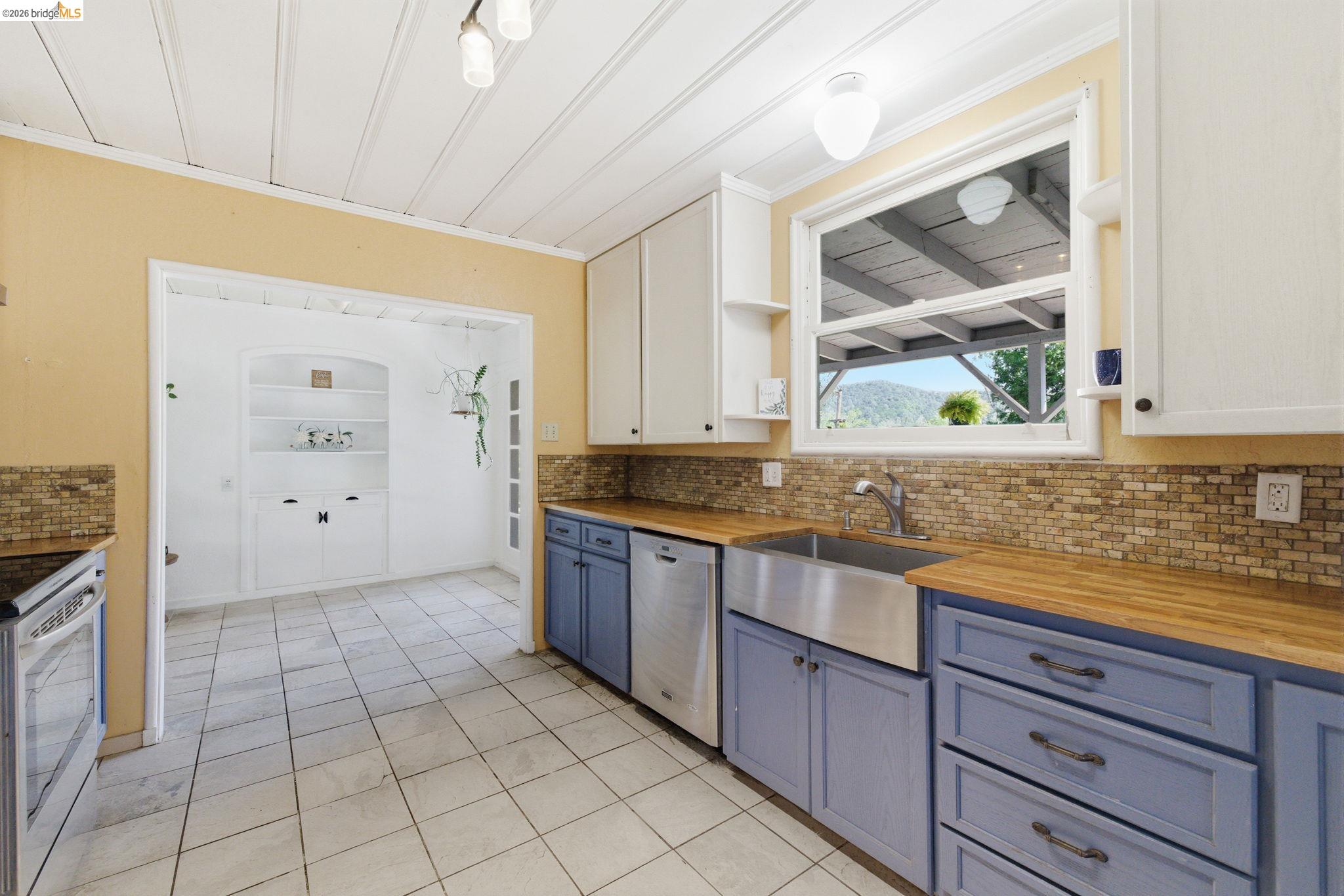 757 E Bald Mountain Rd