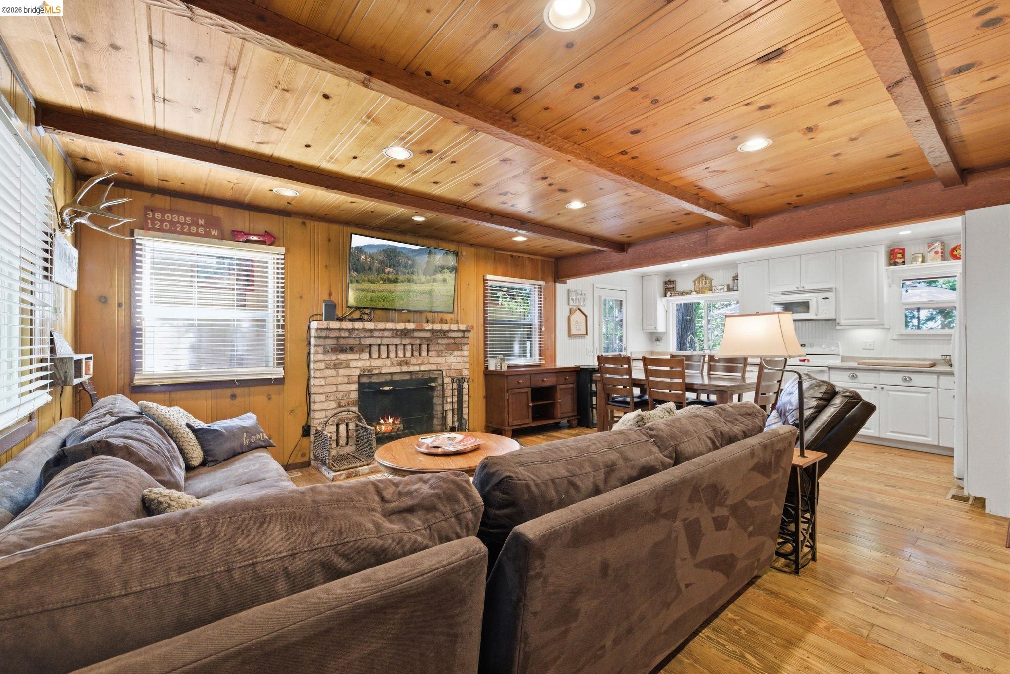 22334 Twain Harte Drive