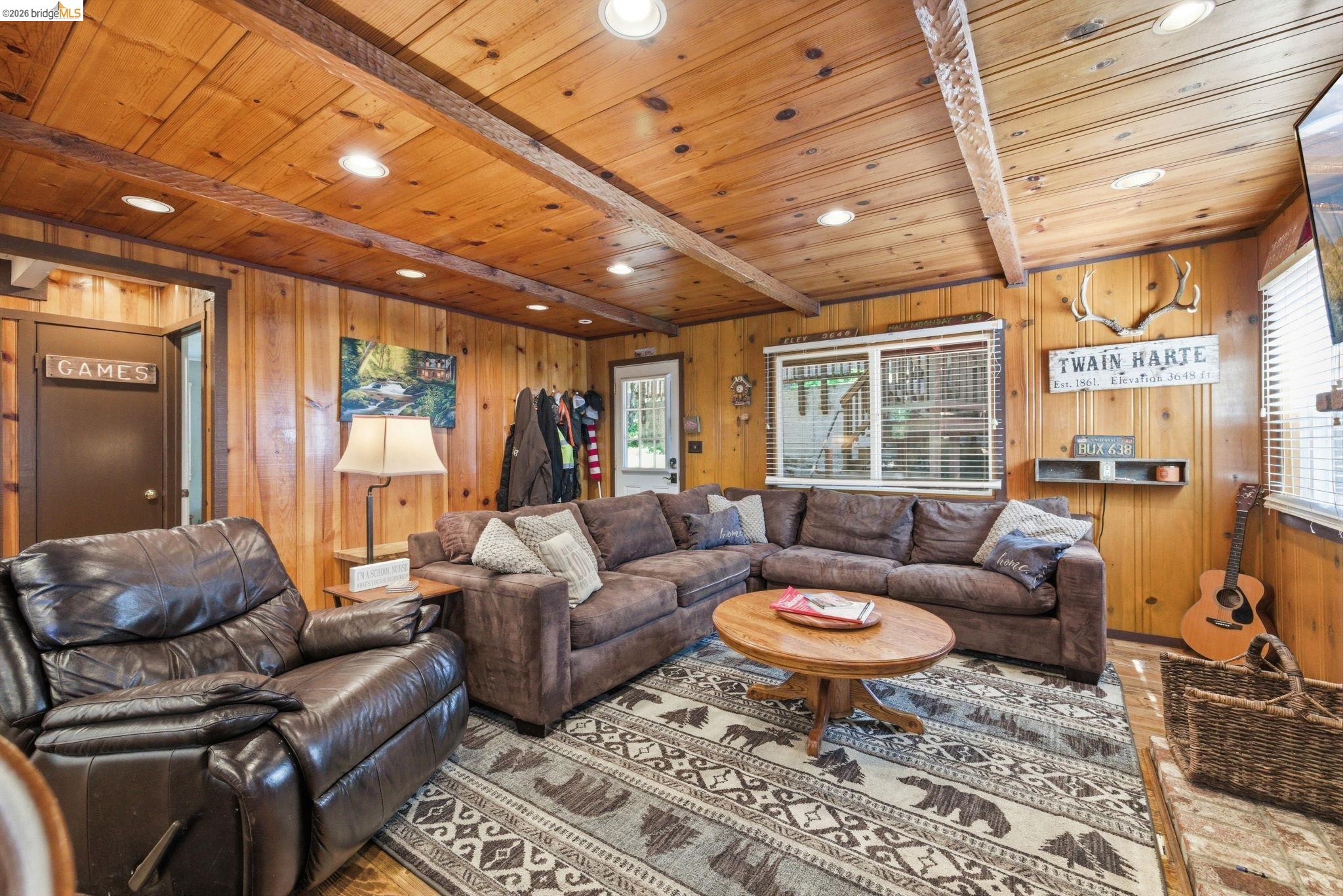 22334 Twain Harte Drive