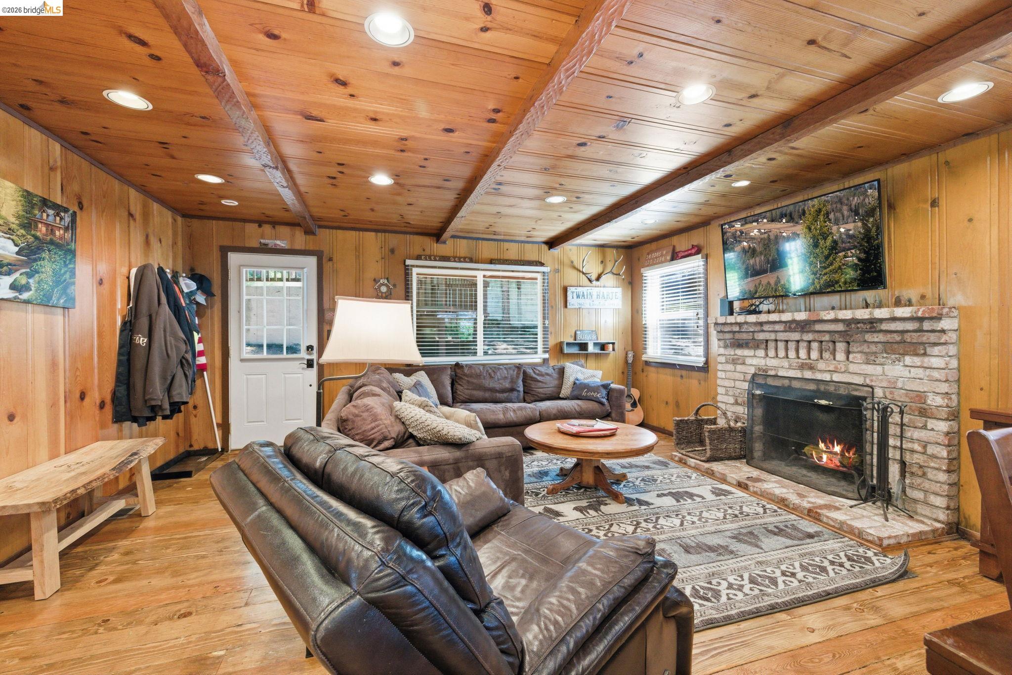 22334 Twain Harte Drive