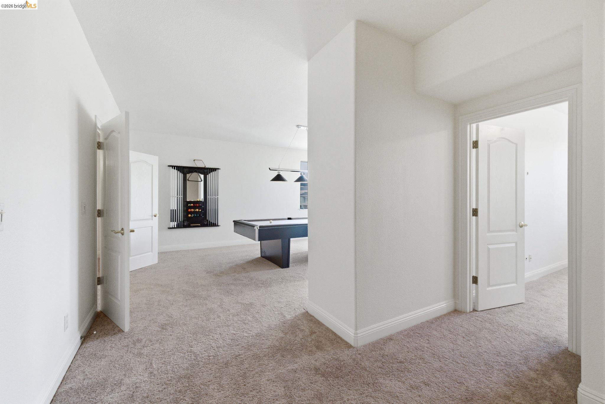 32 Apollo Ln