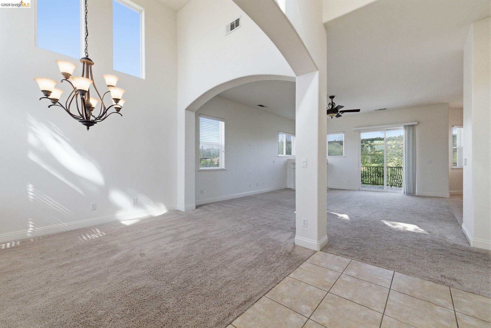 32 Apollo Ln