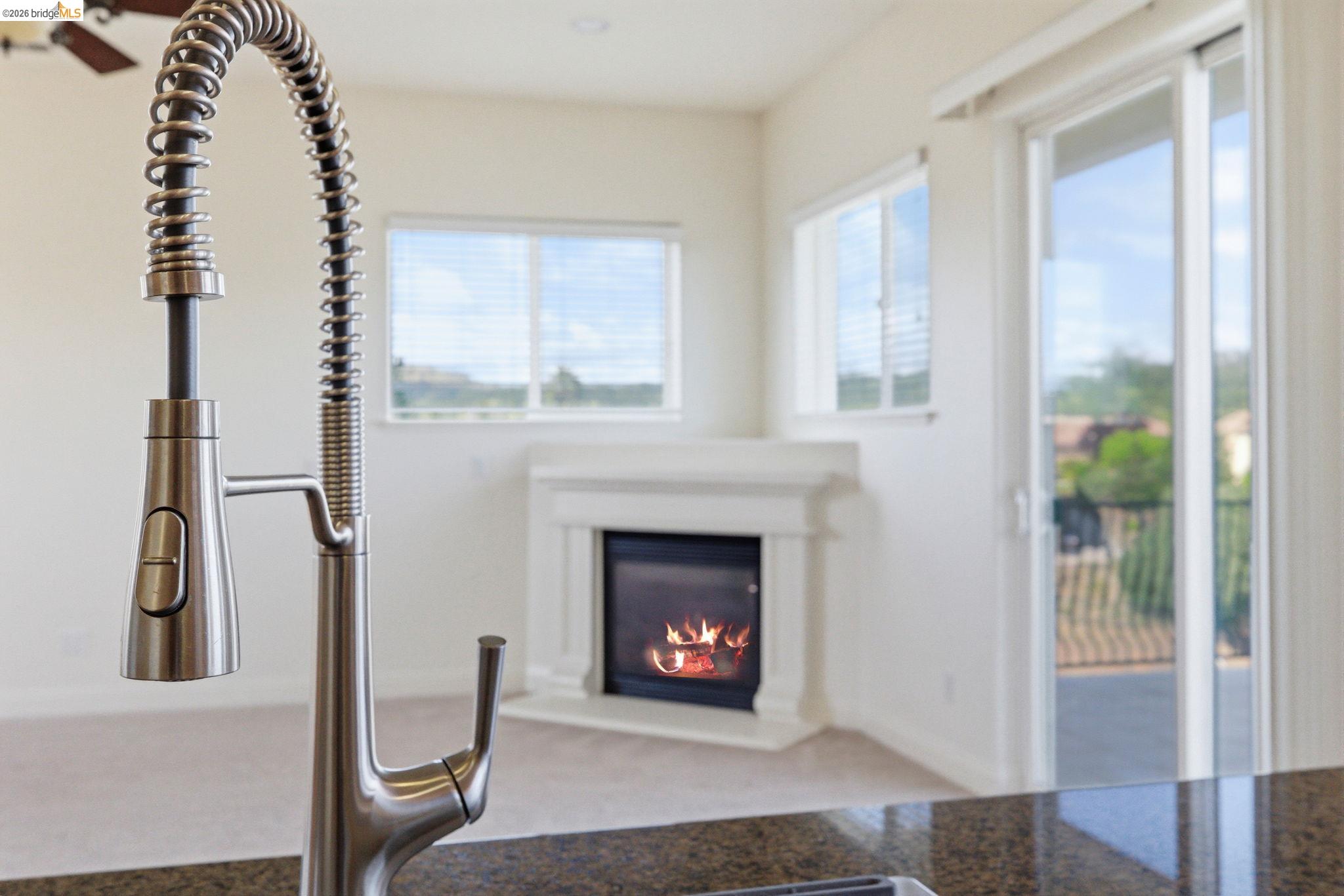32 Apollo Ln