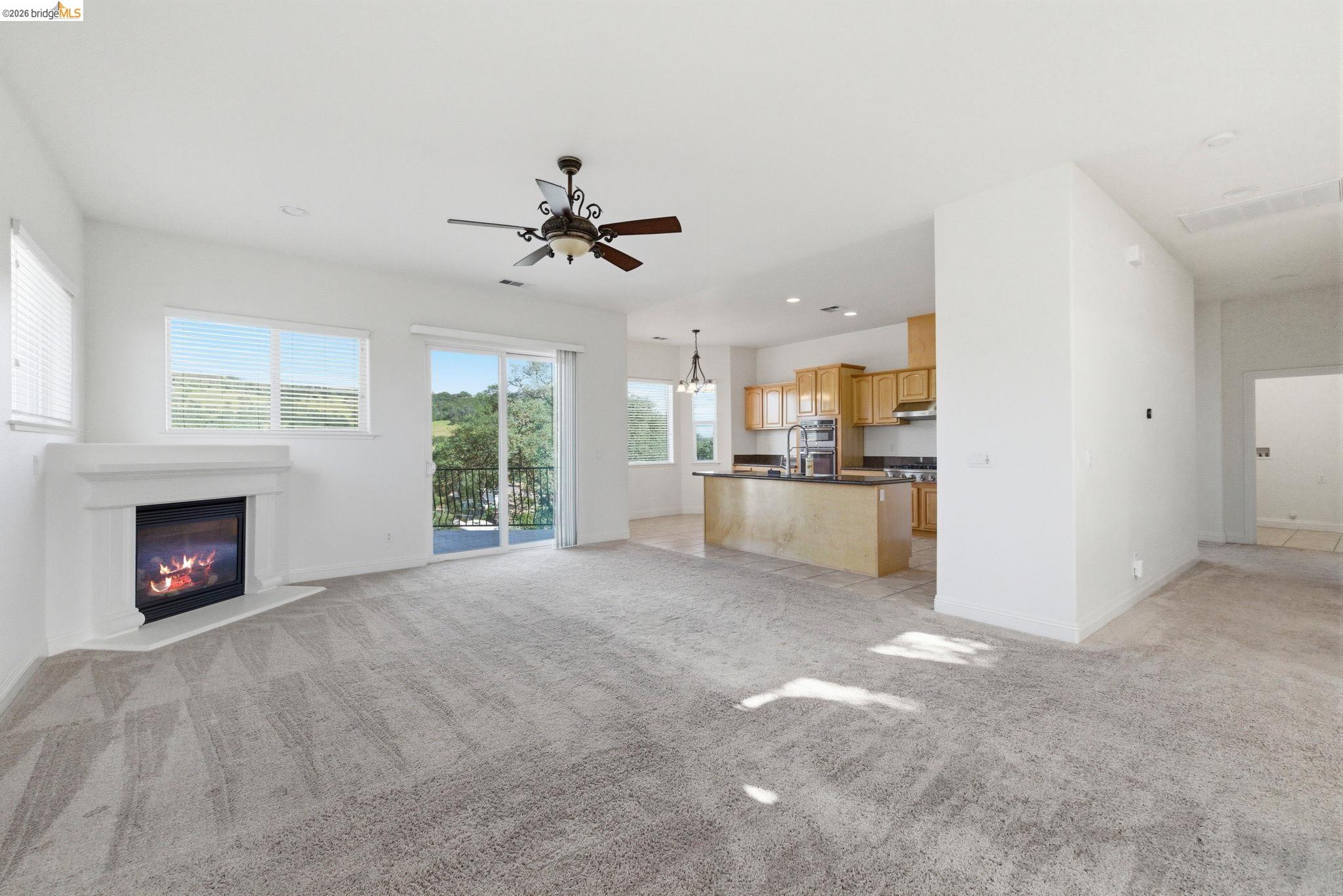 32 Apollo Ln