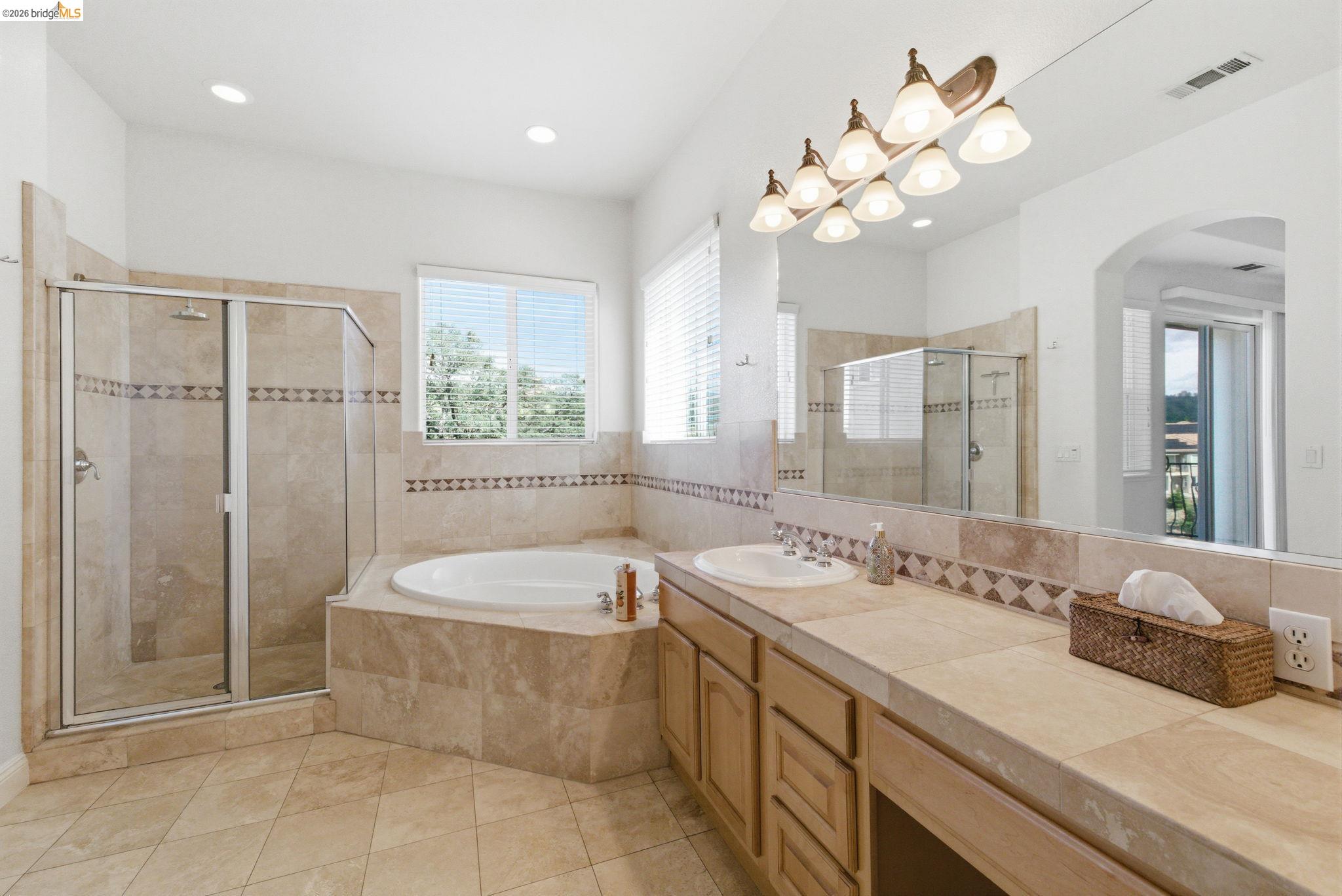 32 Apollo Ln