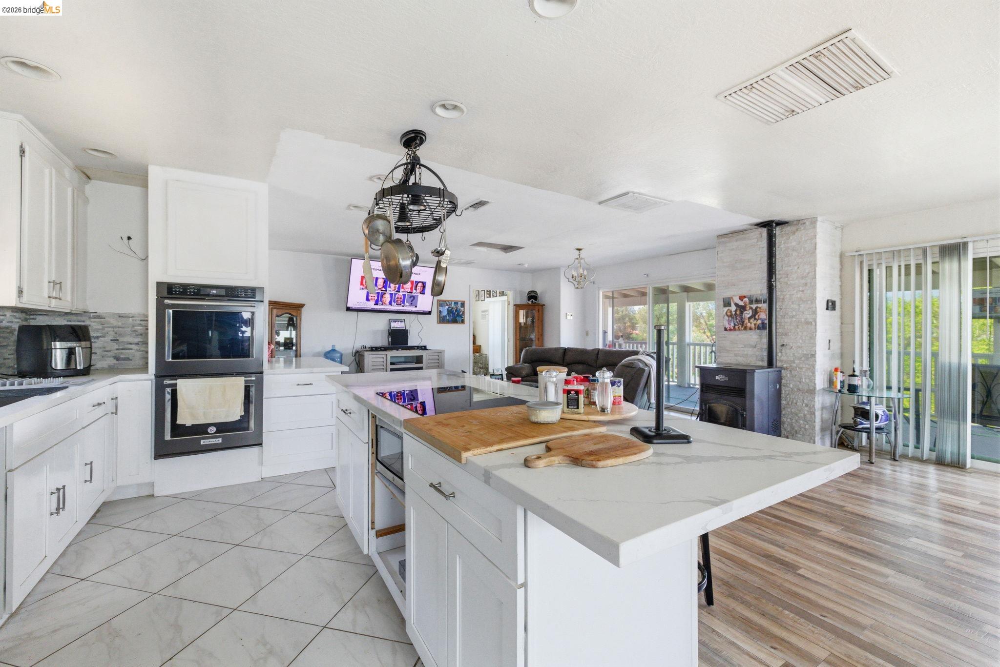609 Dolores Way