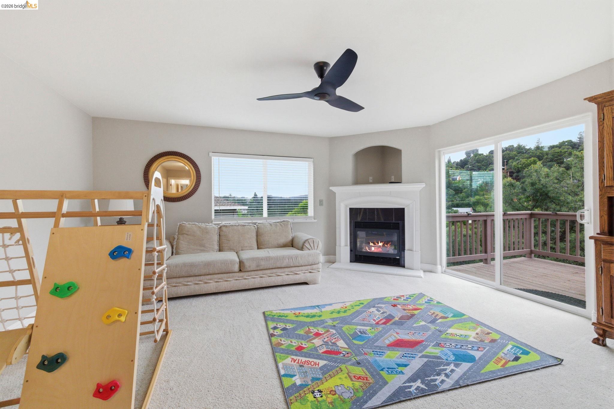 552 Morning Star Dr