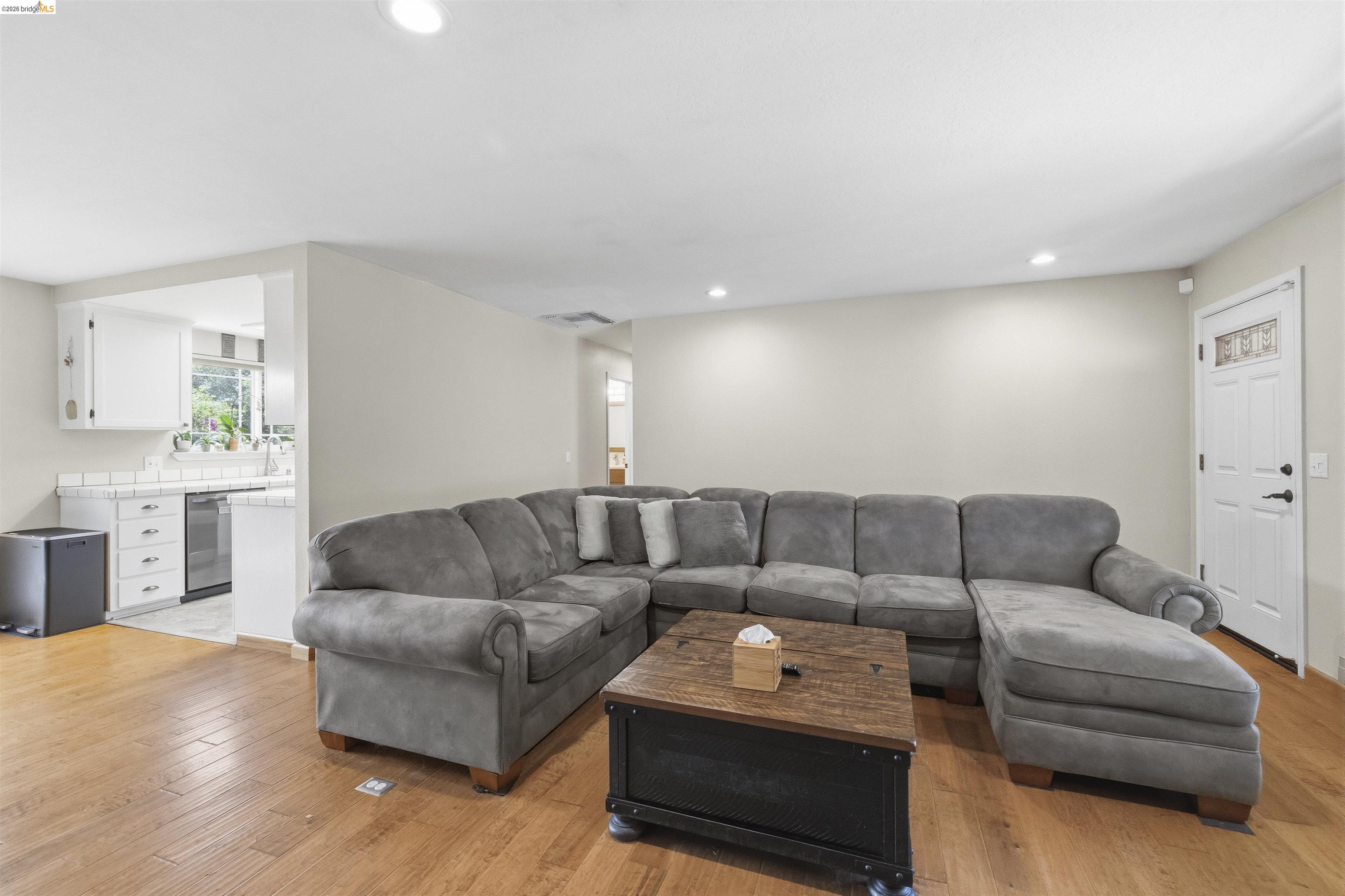 21781 Paseo De Los Portales