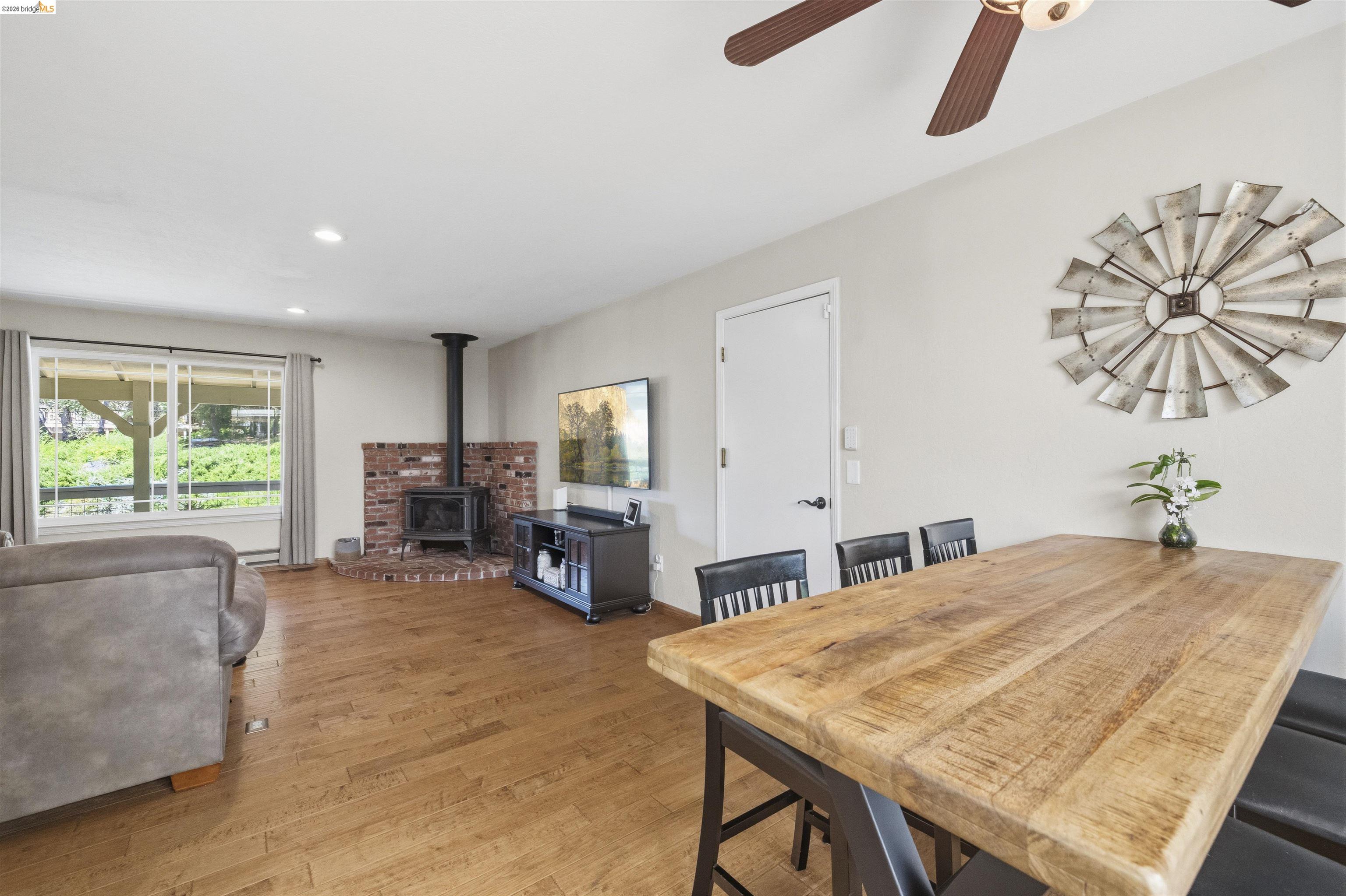 21781 Paseo De Los Portales