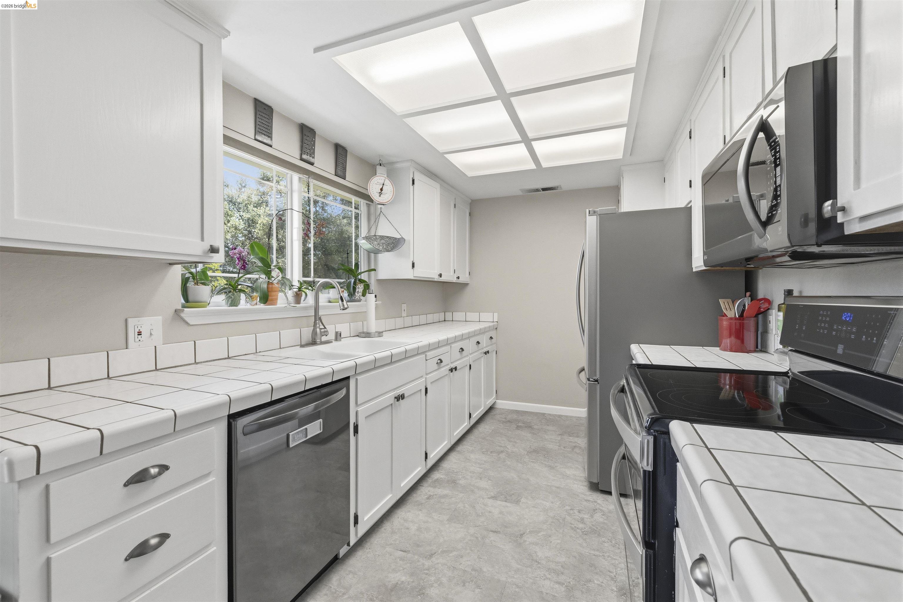 21781 Paseo De Los Portales